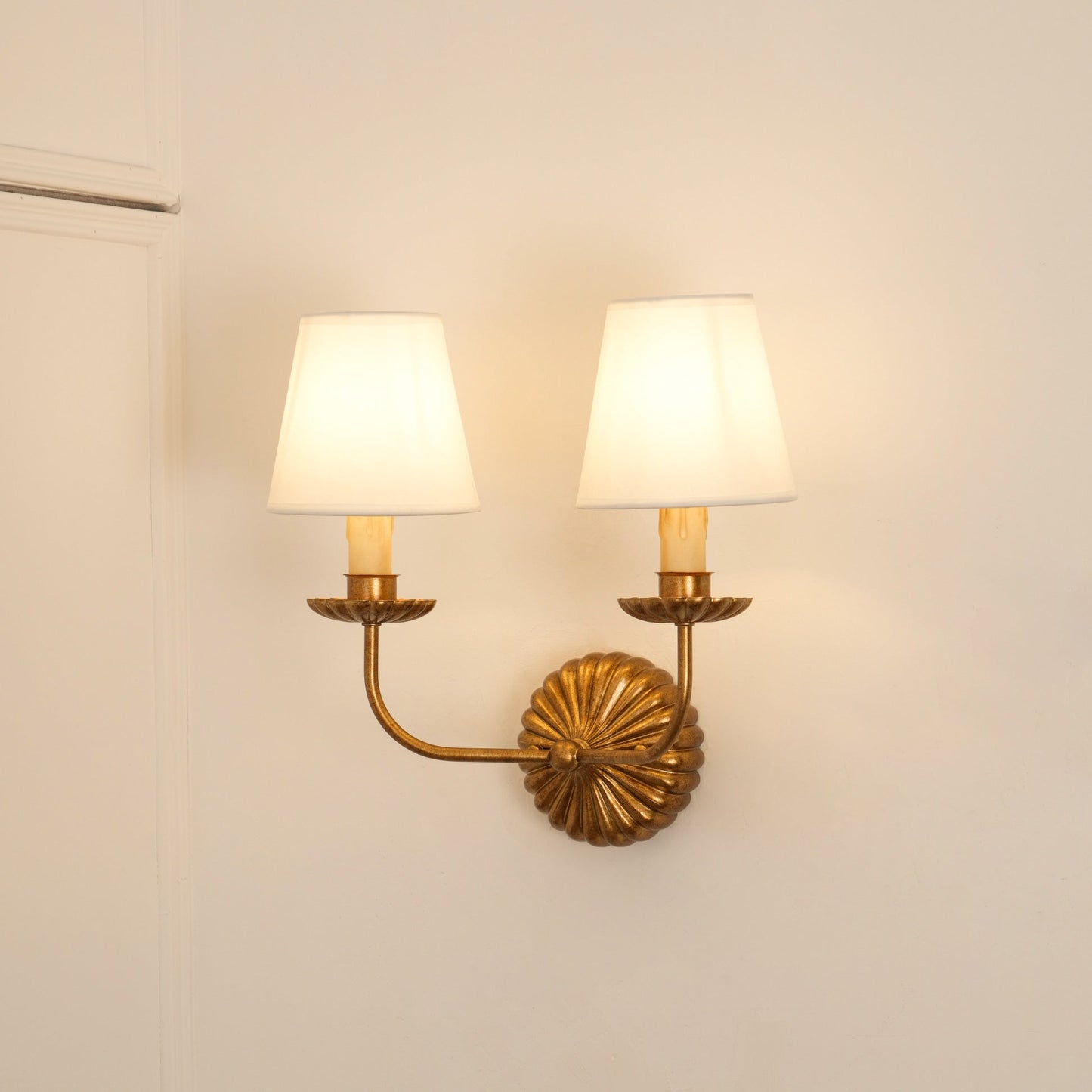 Oriyn Wall Lamp