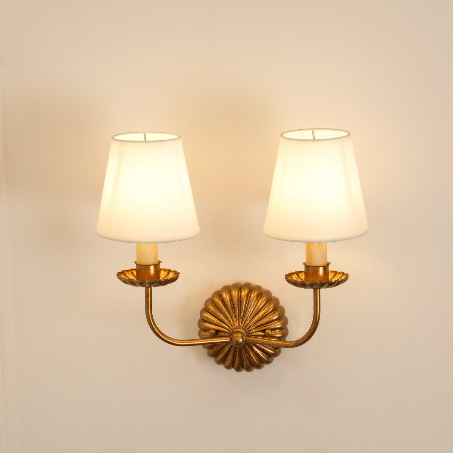 Oriyn Wall Lamp
