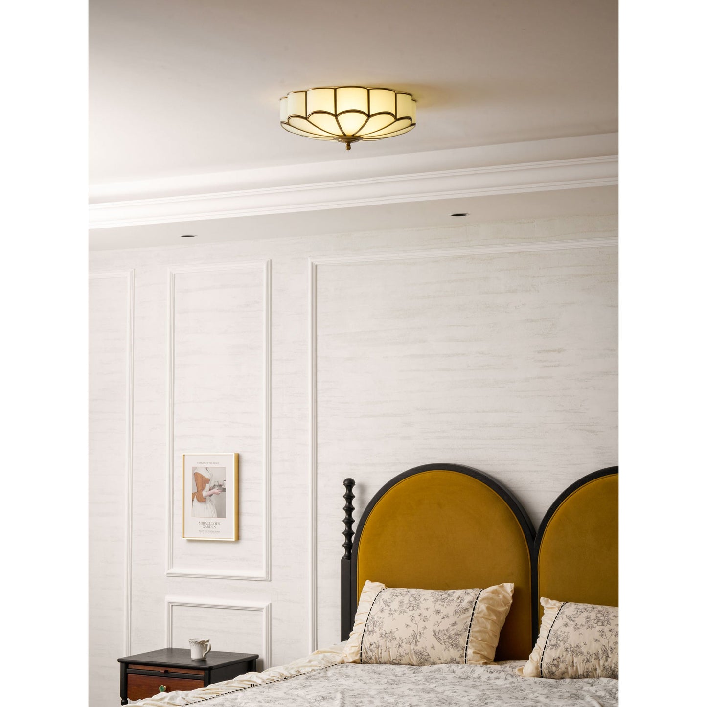 Halo Shape Glass Ceiling Lamp