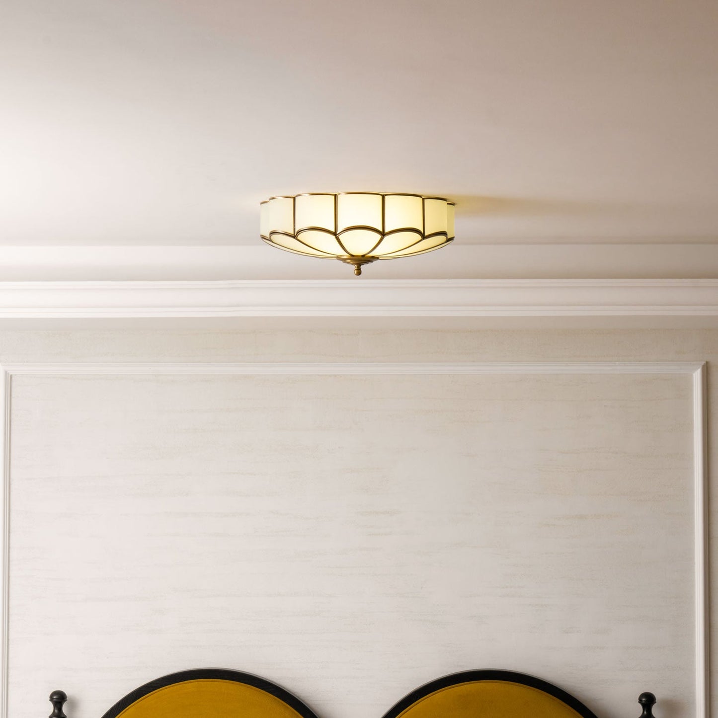 Halo Shape Glass Ceiling Lamp