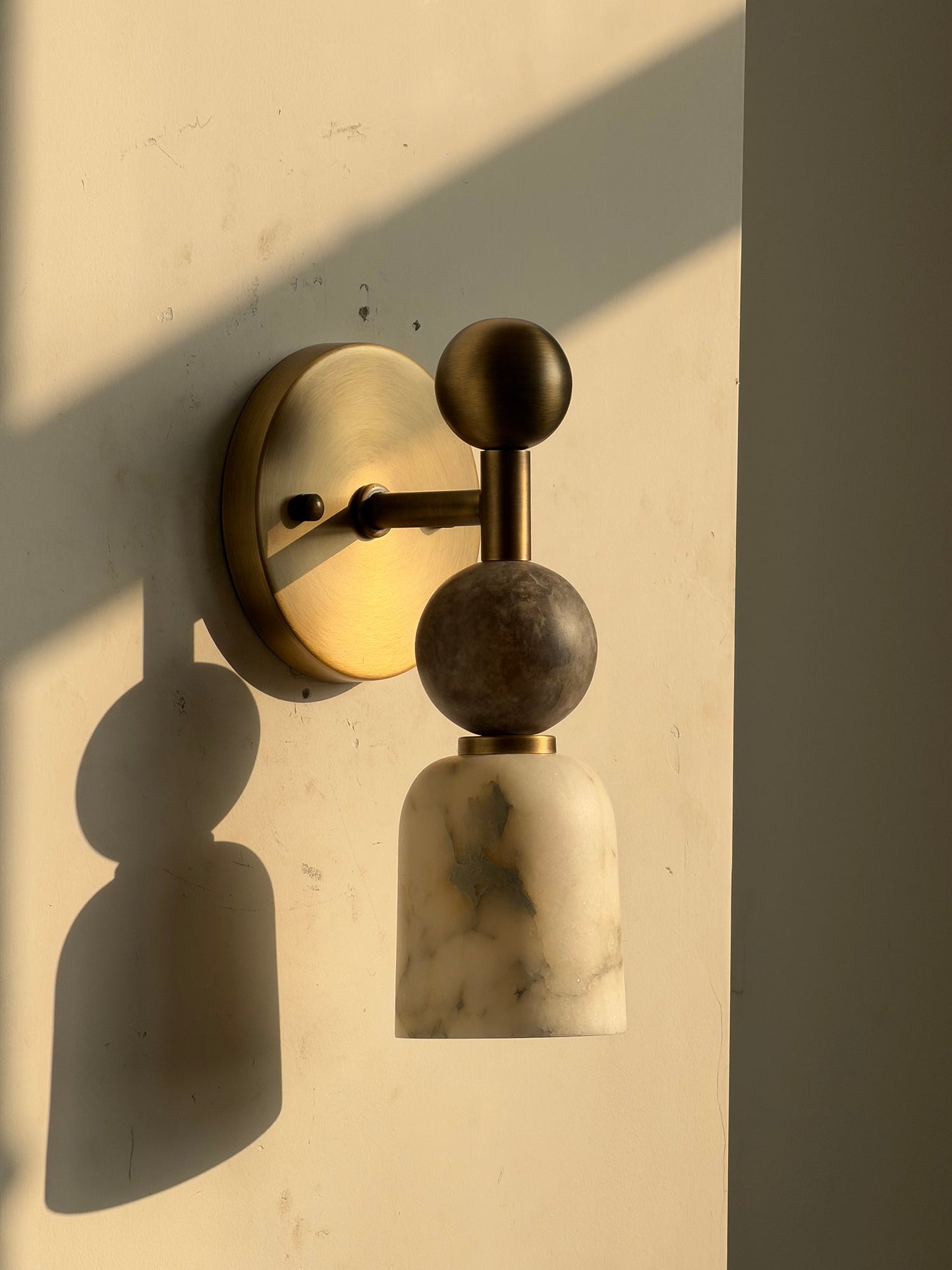 Elmis Alabaster Wall Lamp