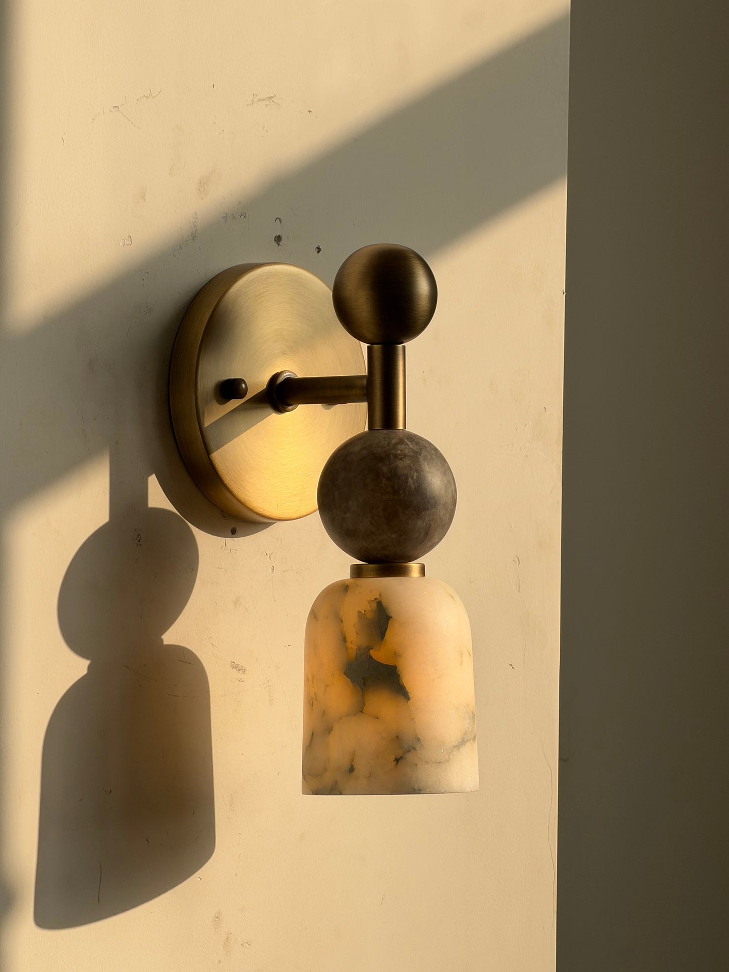 Elmis Alabaster Wall Lamp