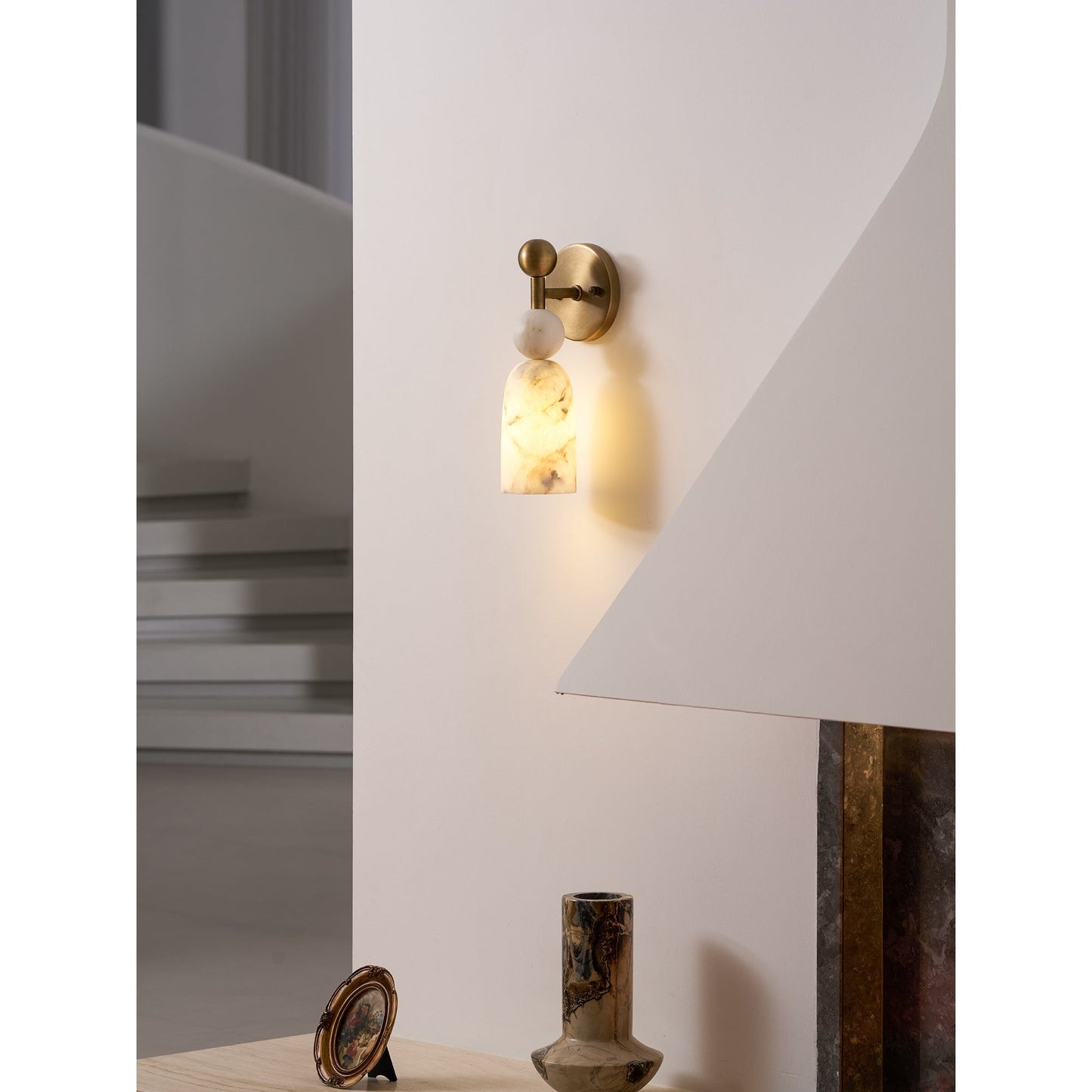 Elmis Alabaster Wall Lamp