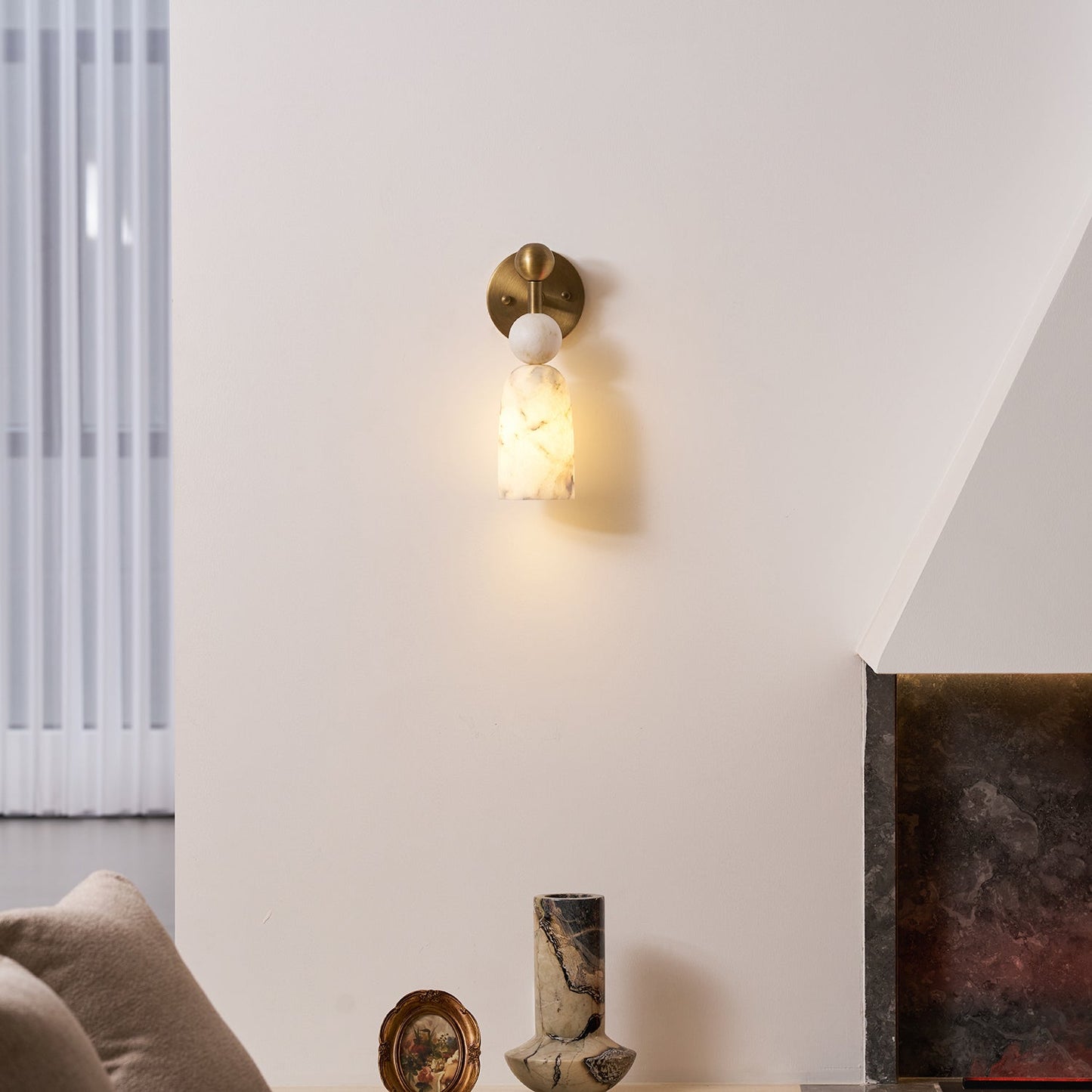 Elmis Alabaster Wall Lamp