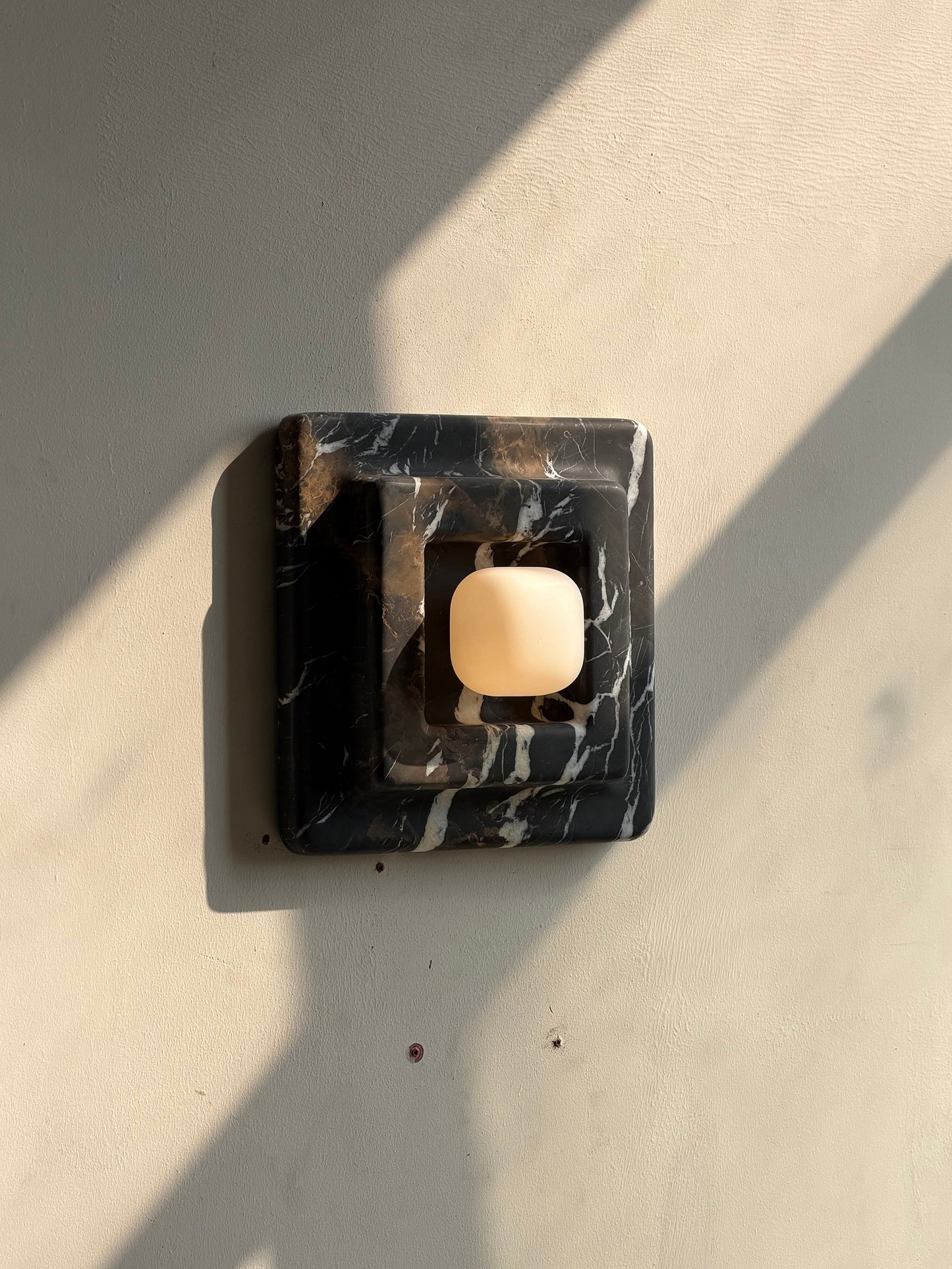 Islyn Marble Wall Lamp