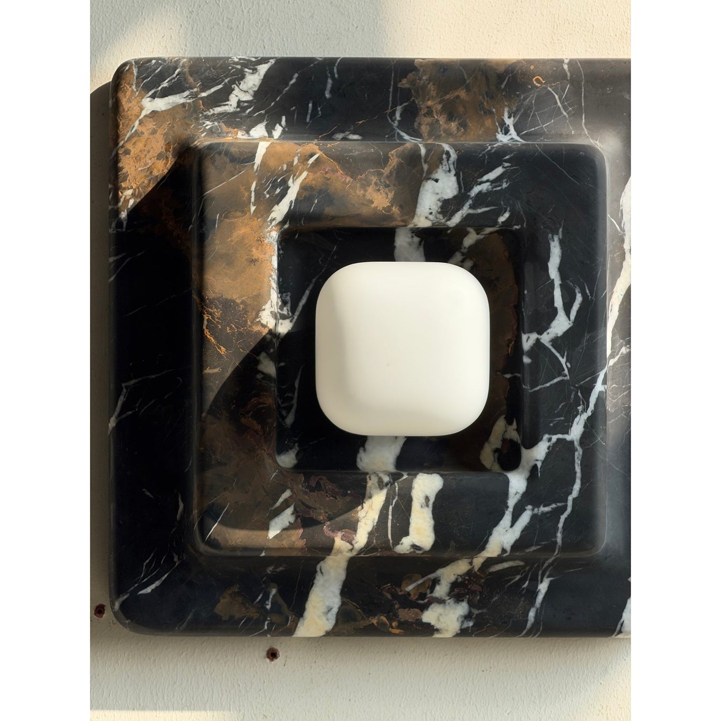 Islyn Marble Wall Lamp