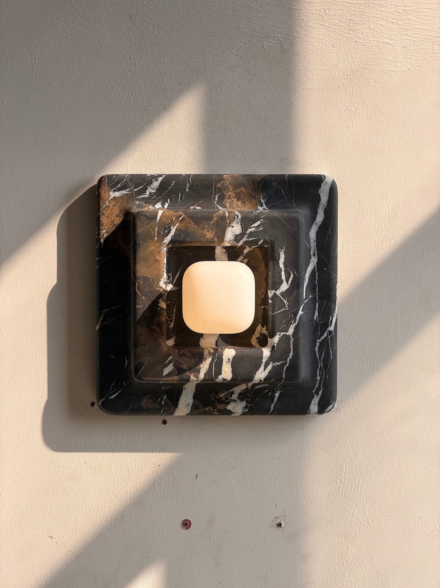 Islyn Marble Wall Lamp