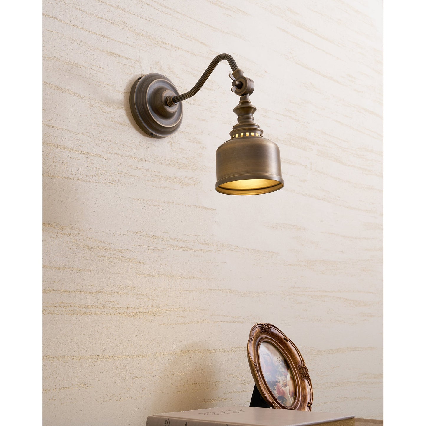 Vionan Gooseneck Wall Lamp