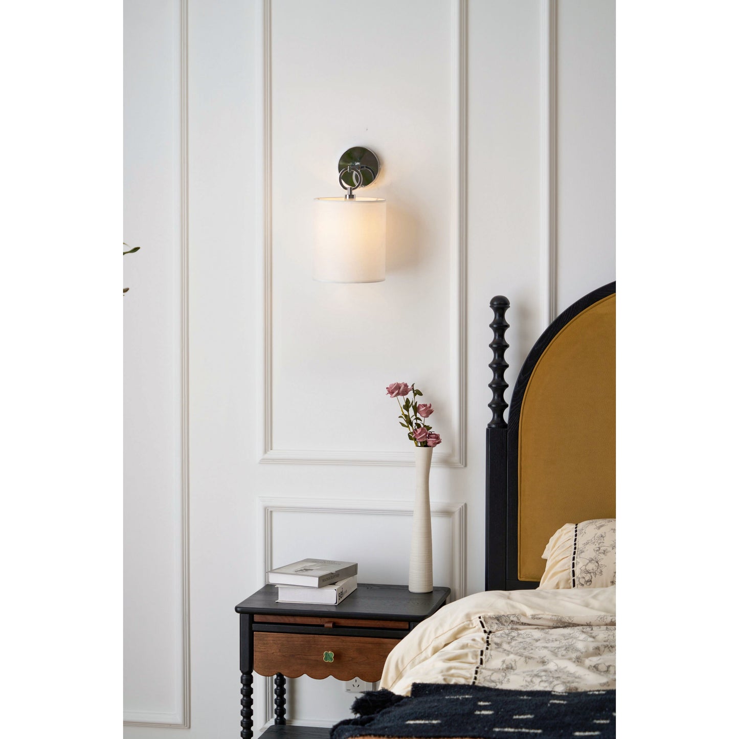 Nevara Circle Sconce