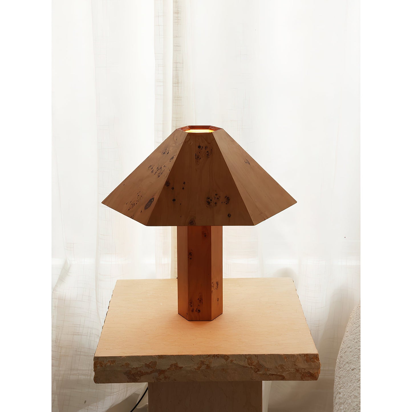 Kesor Table Lamp