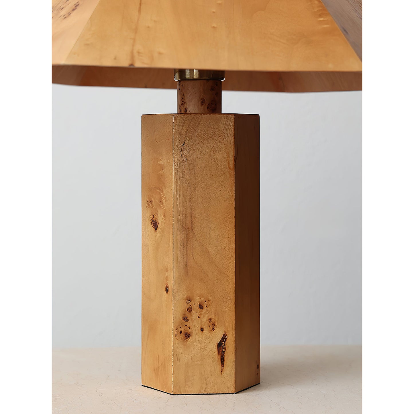 Kesor Table Lamp