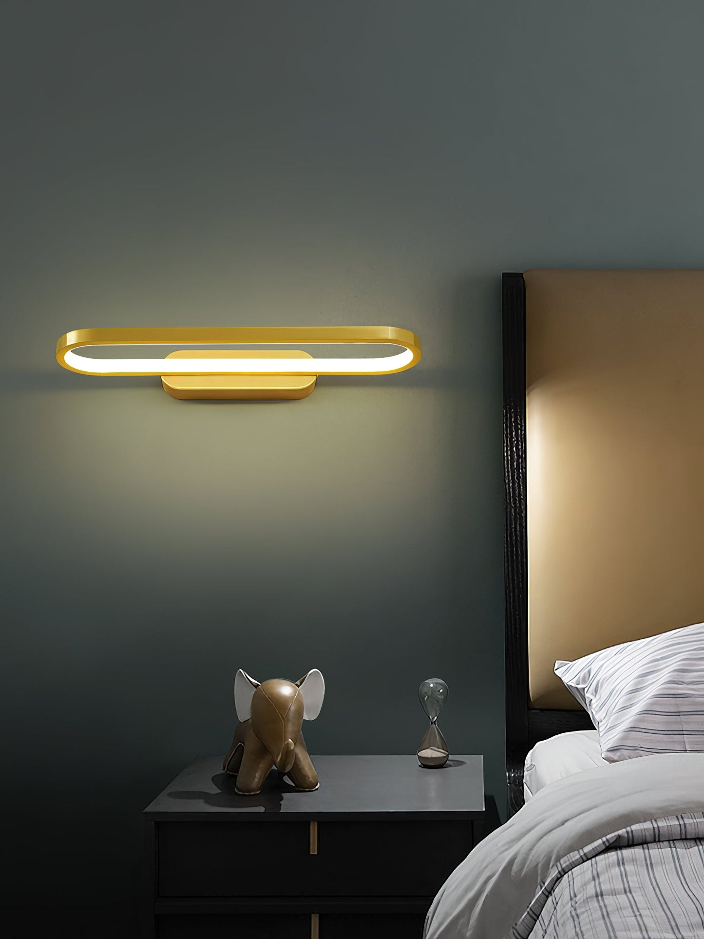 Quince LED Wall Lamp