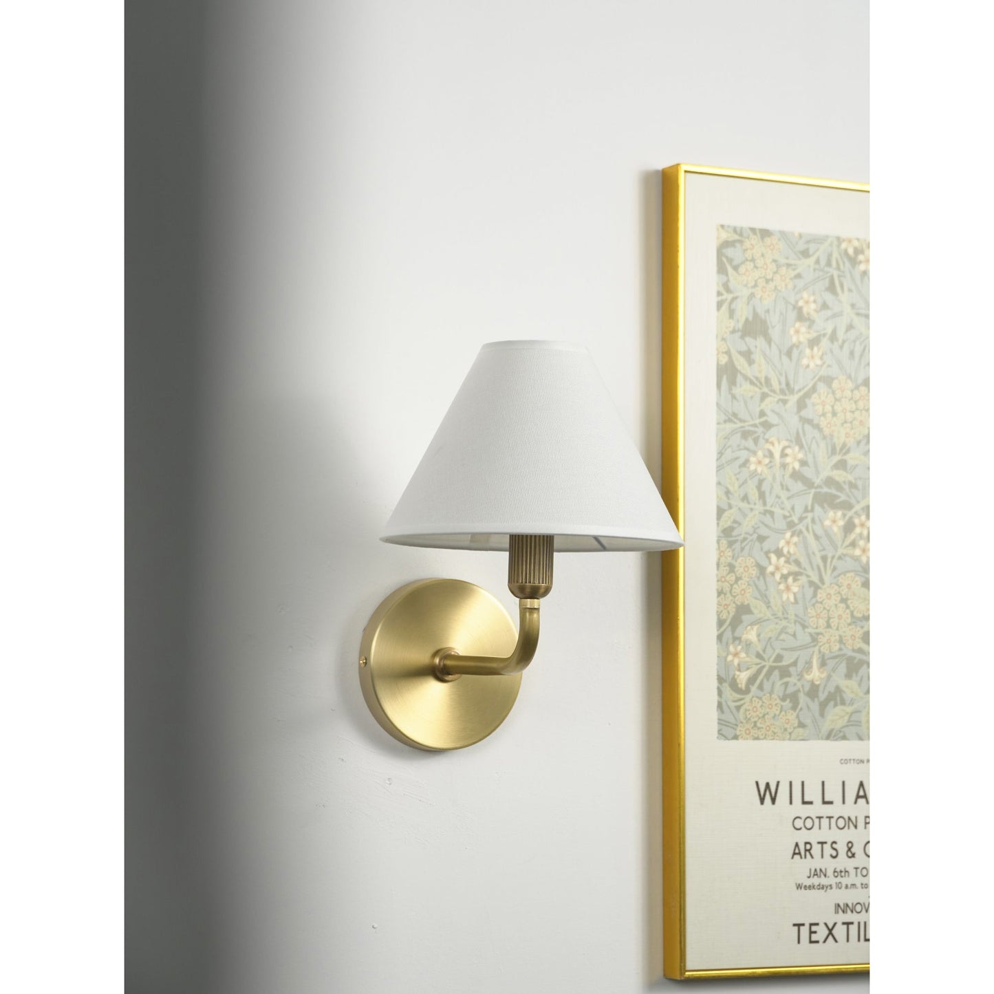 Wynine Wall Lamp