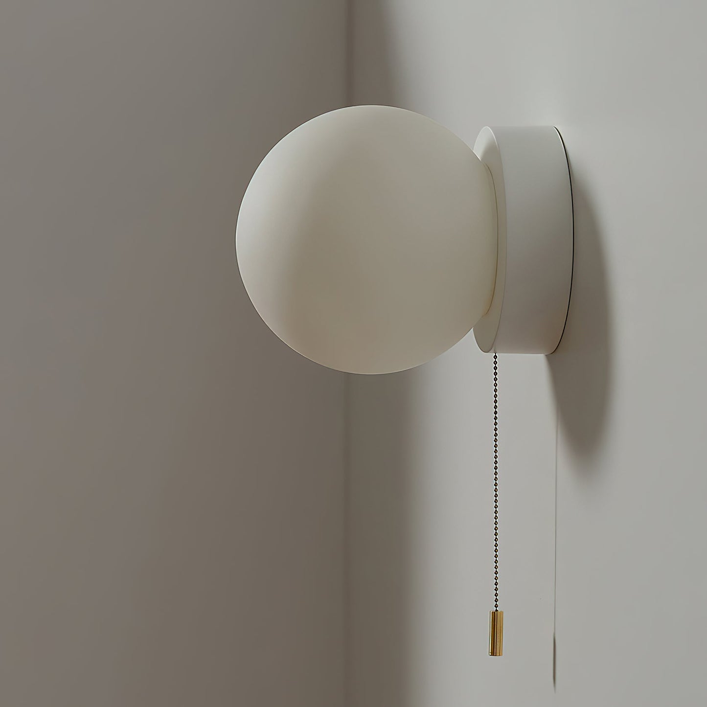 Leiden Wall Lamp