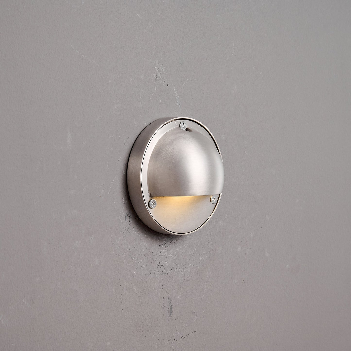 Lumis Wall Lamp