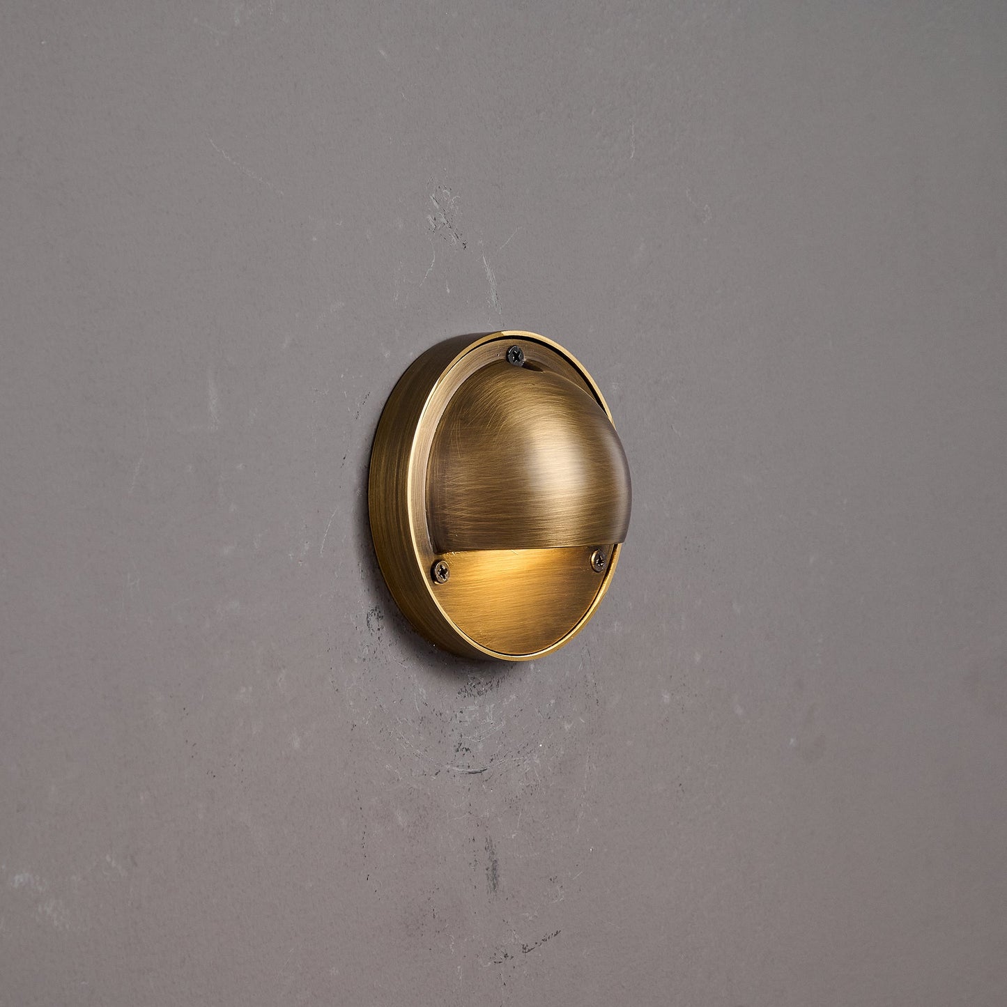 Lumis Wall Lamp