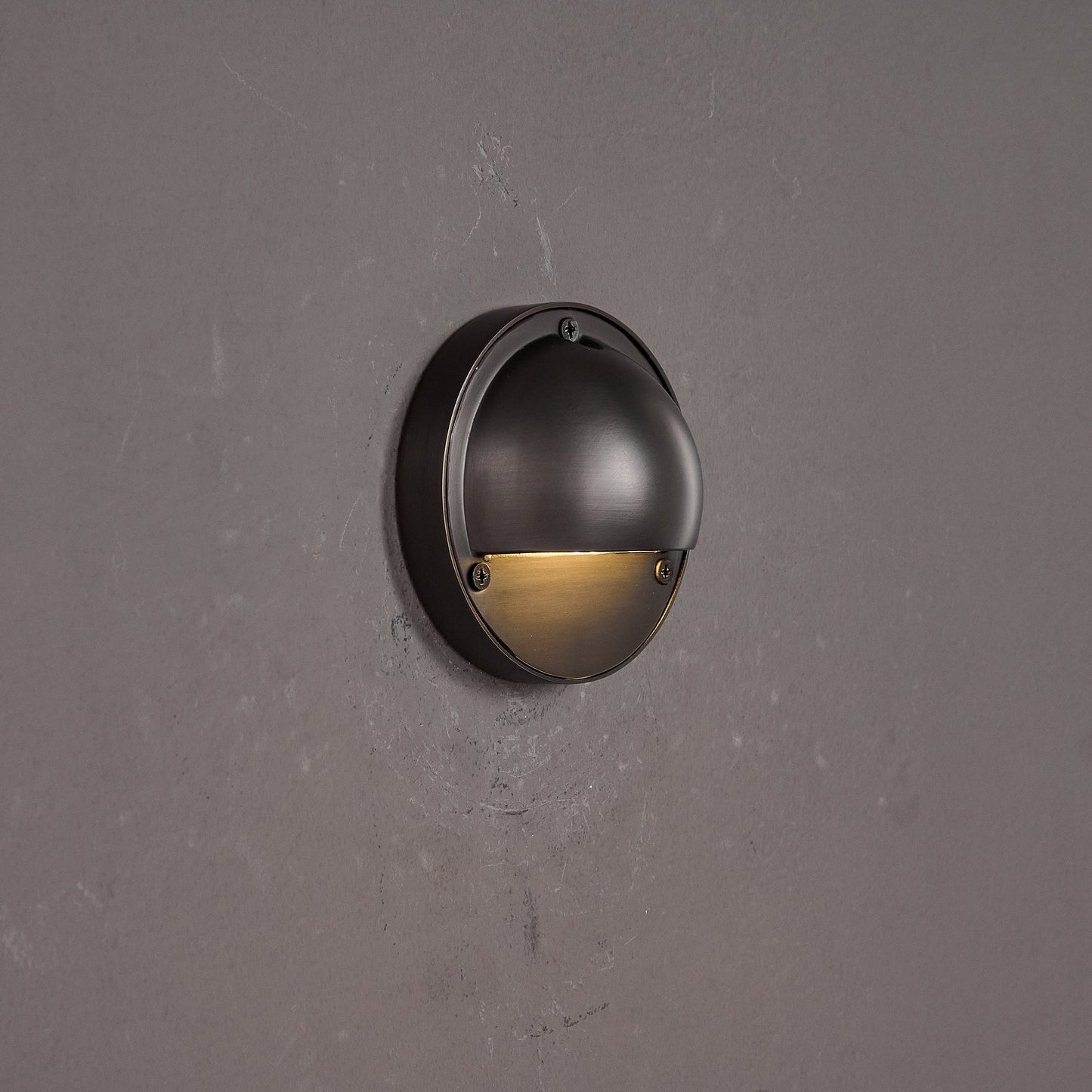 Lumis Wall Lamp