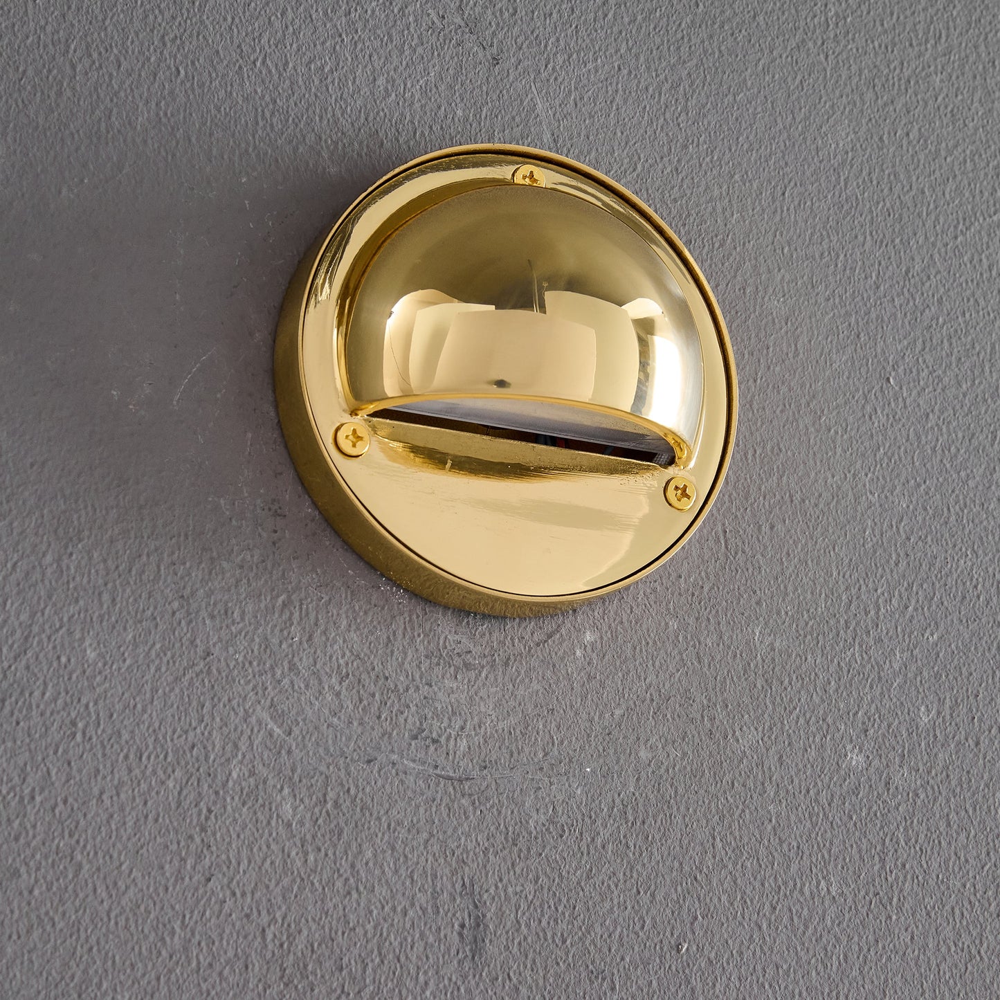 Lumis Wall Lamp
