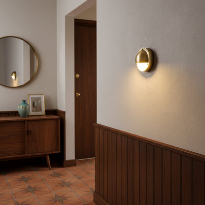 Lumis Wall Lamp