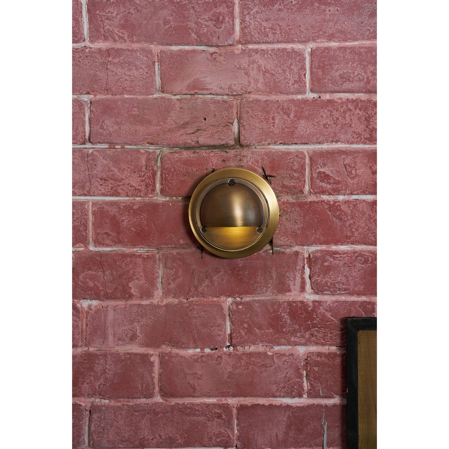 Lumis Wall Lamp