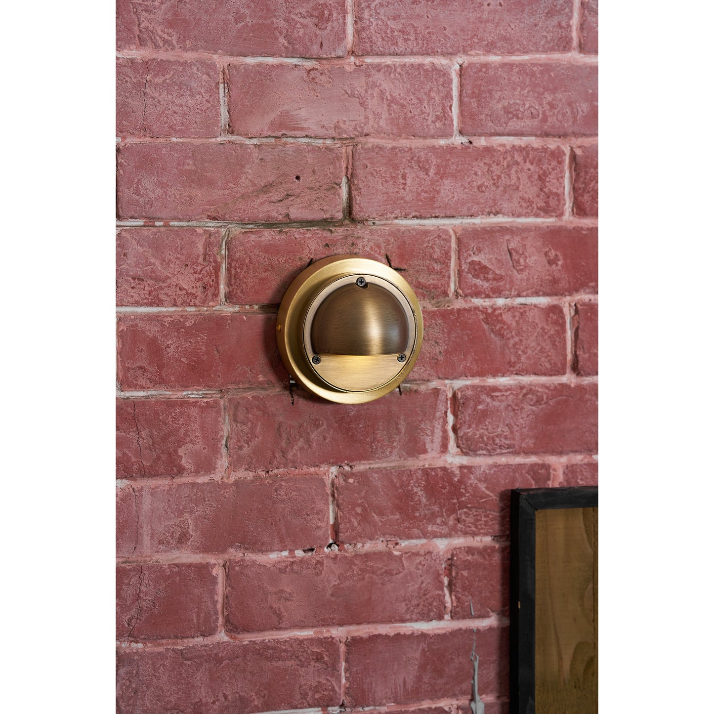Lumis Wall Lamp