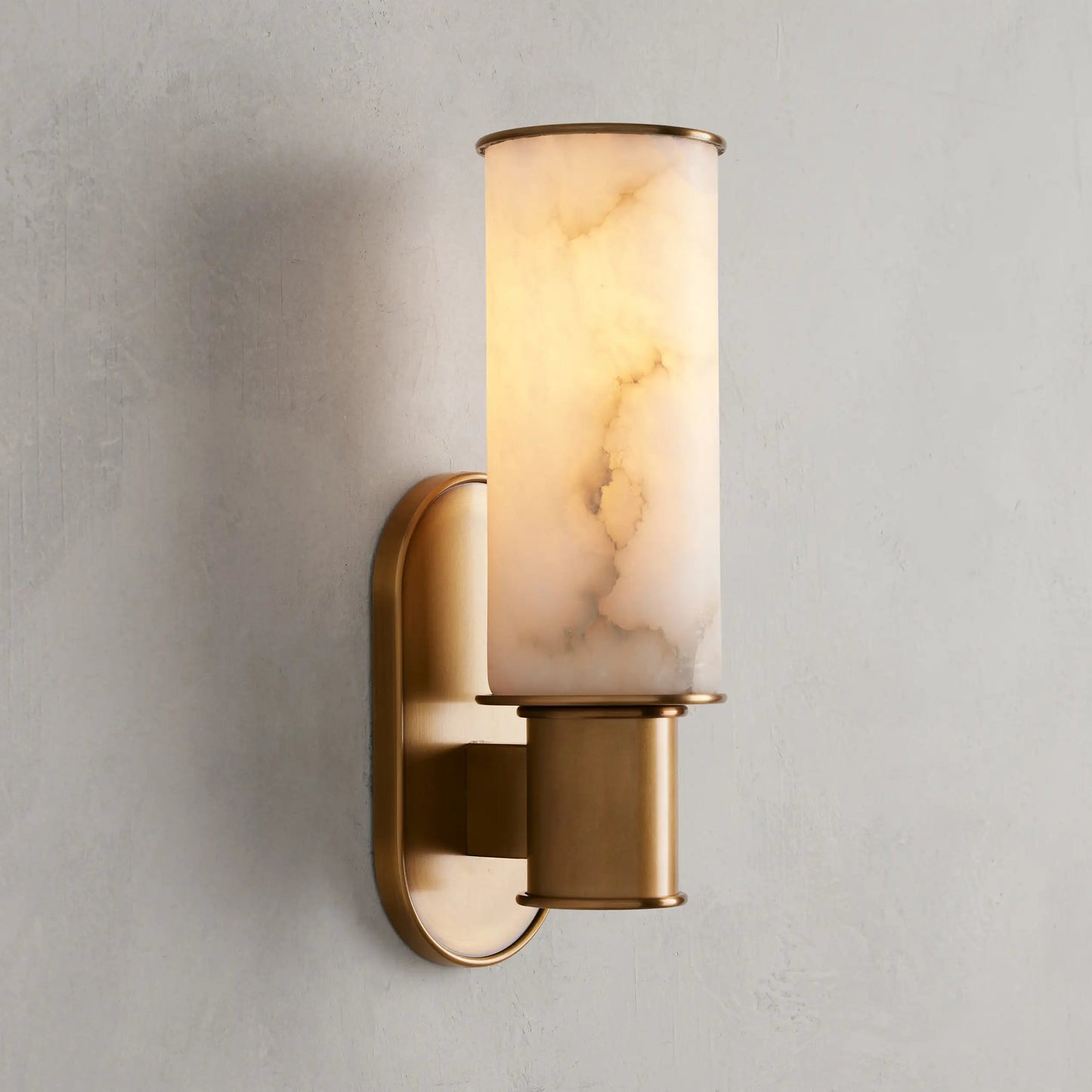Vesia Vertical Alabaster Sconce