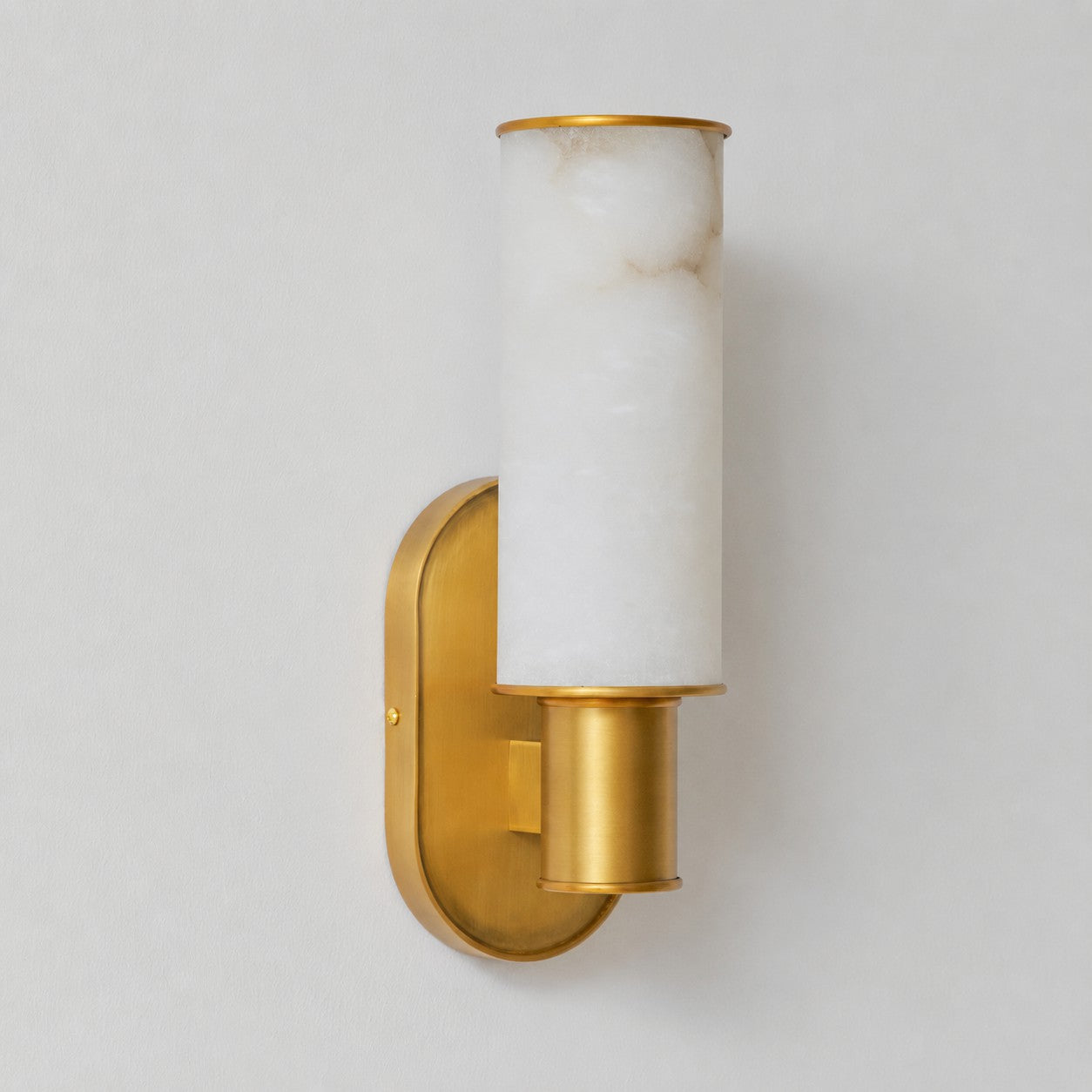 Vesia Vertical Alabaster Sconce