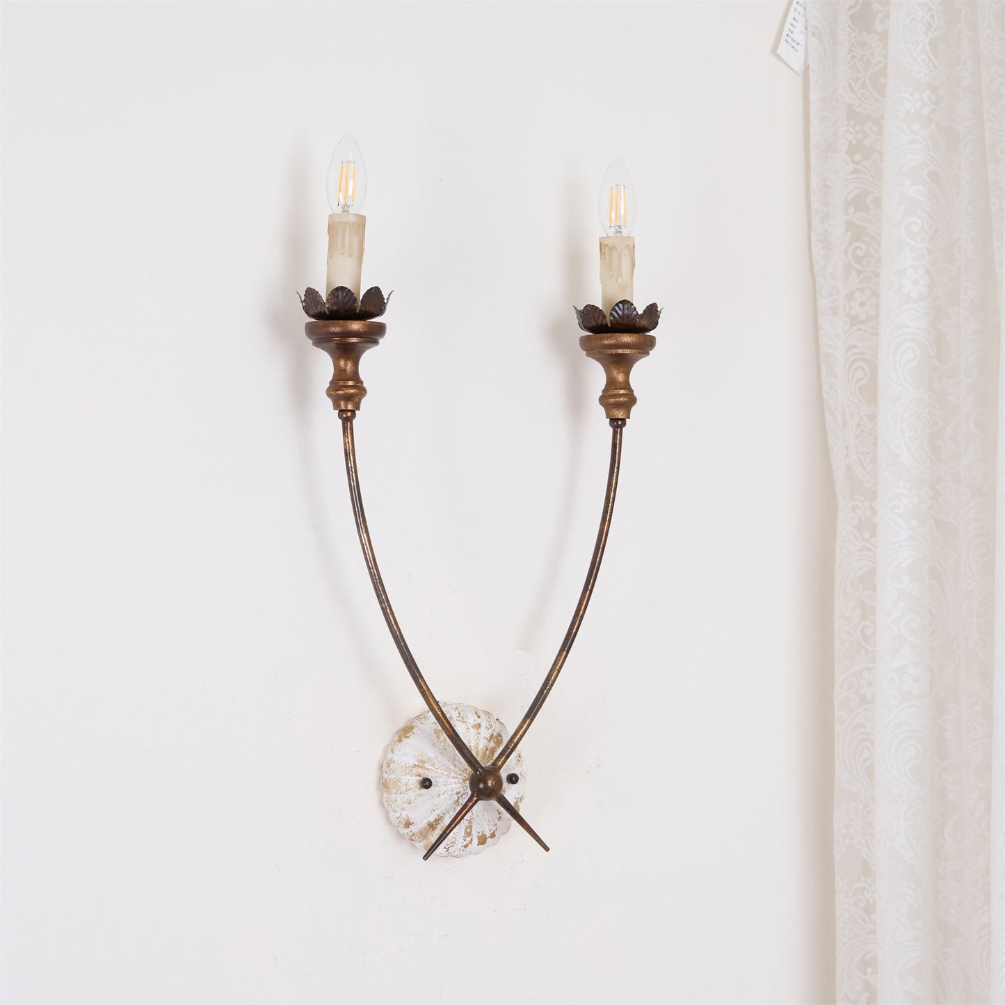 Kesyn Wall Lamp