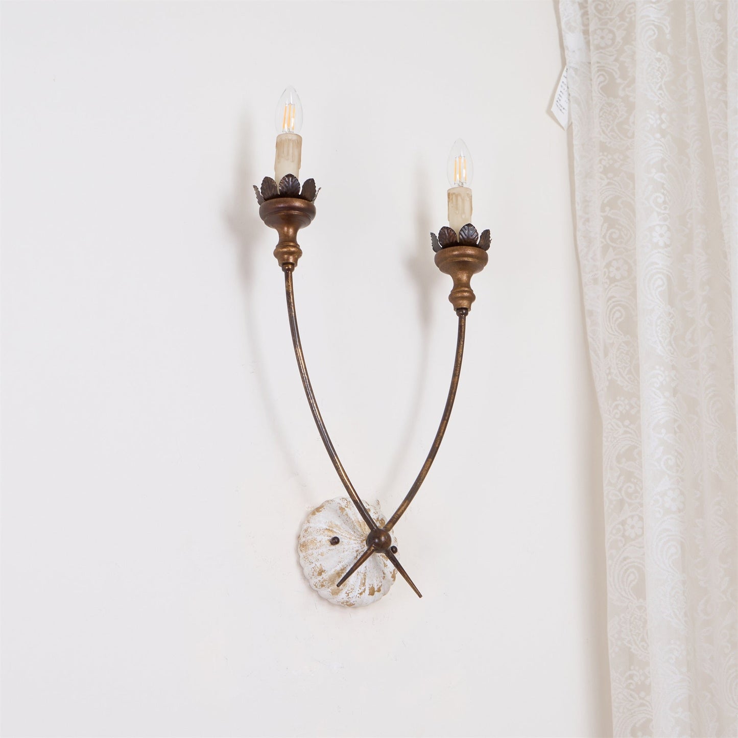 Kesyn Wall Lamp