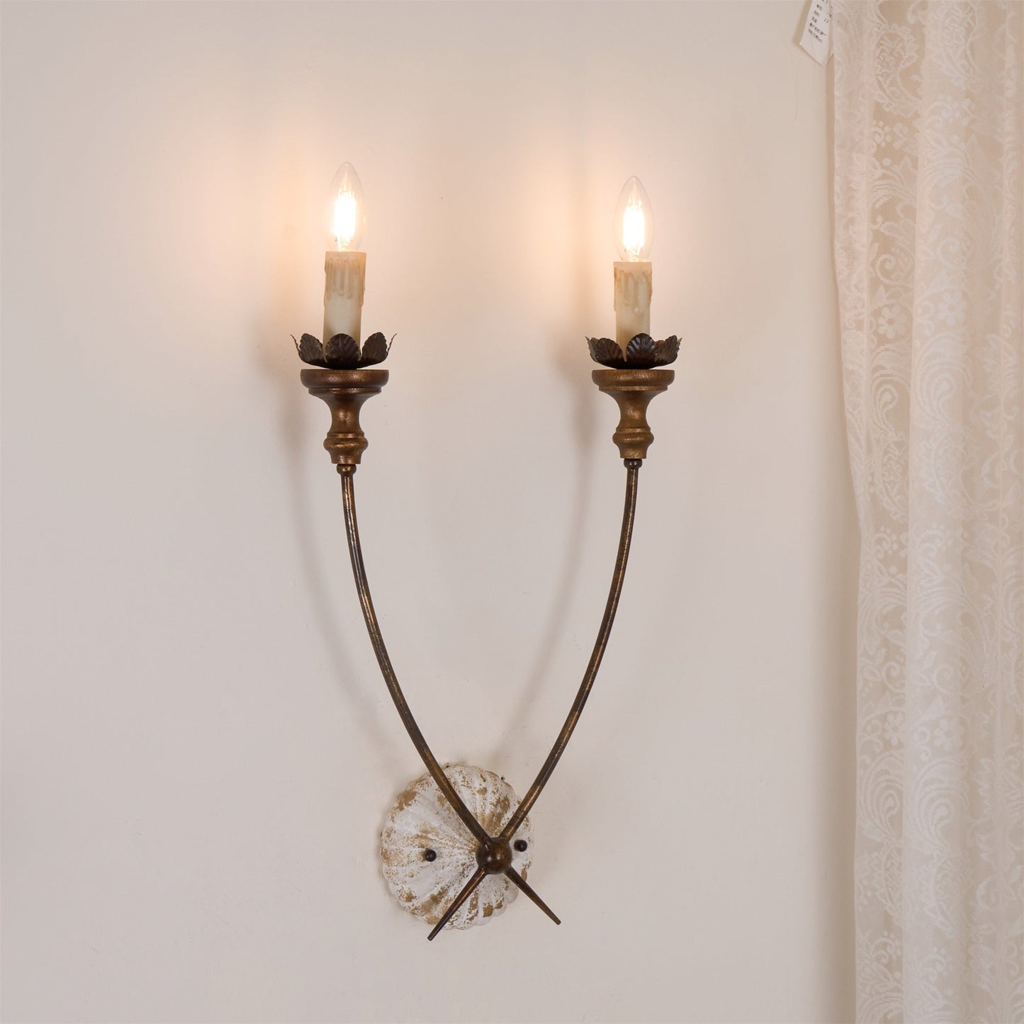Kesyn Wall Lamp