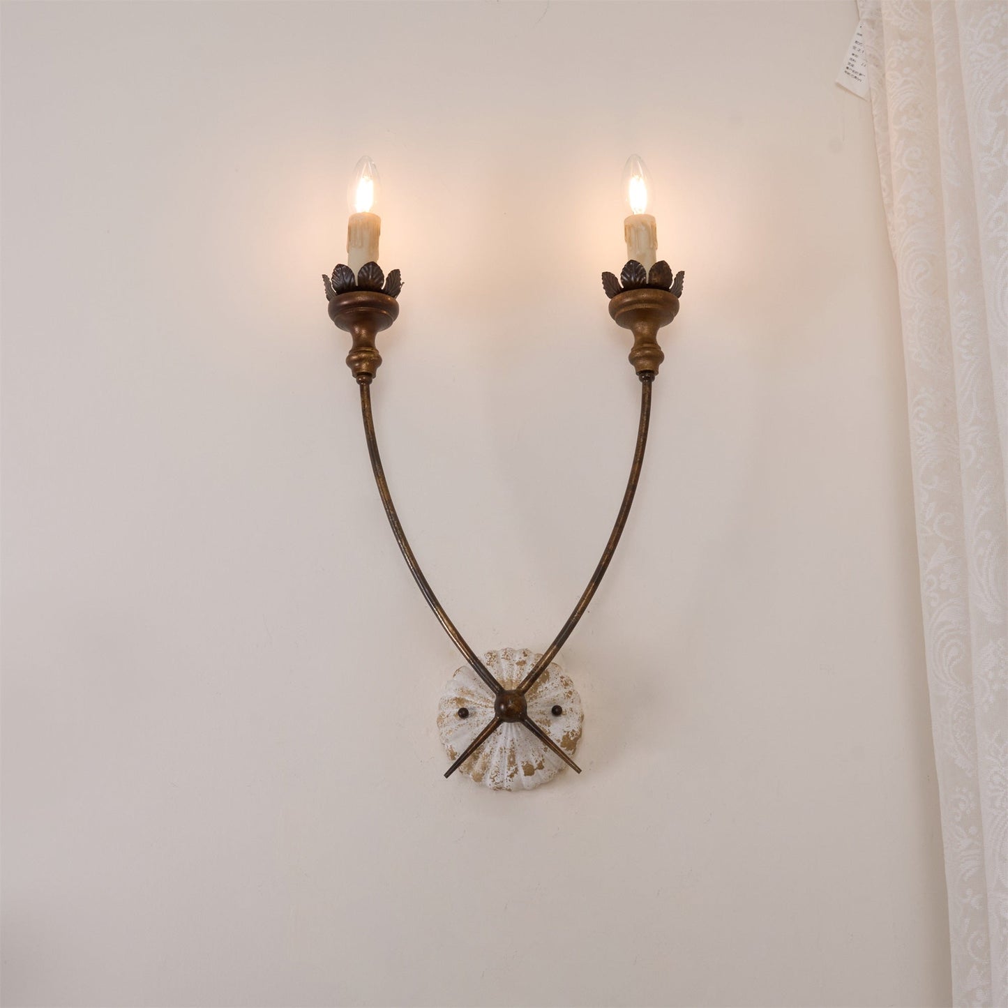 Kesyn Wall Lamp