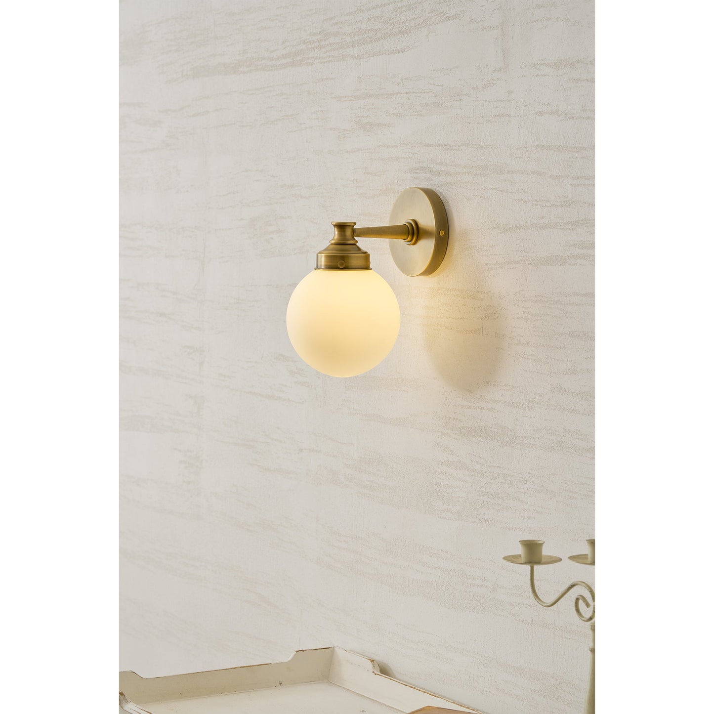 Quinara Glass Ball Wall Sconce