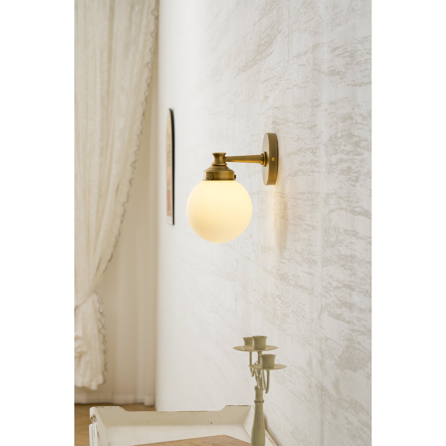 Quinara Glass Ball Wall Sconce