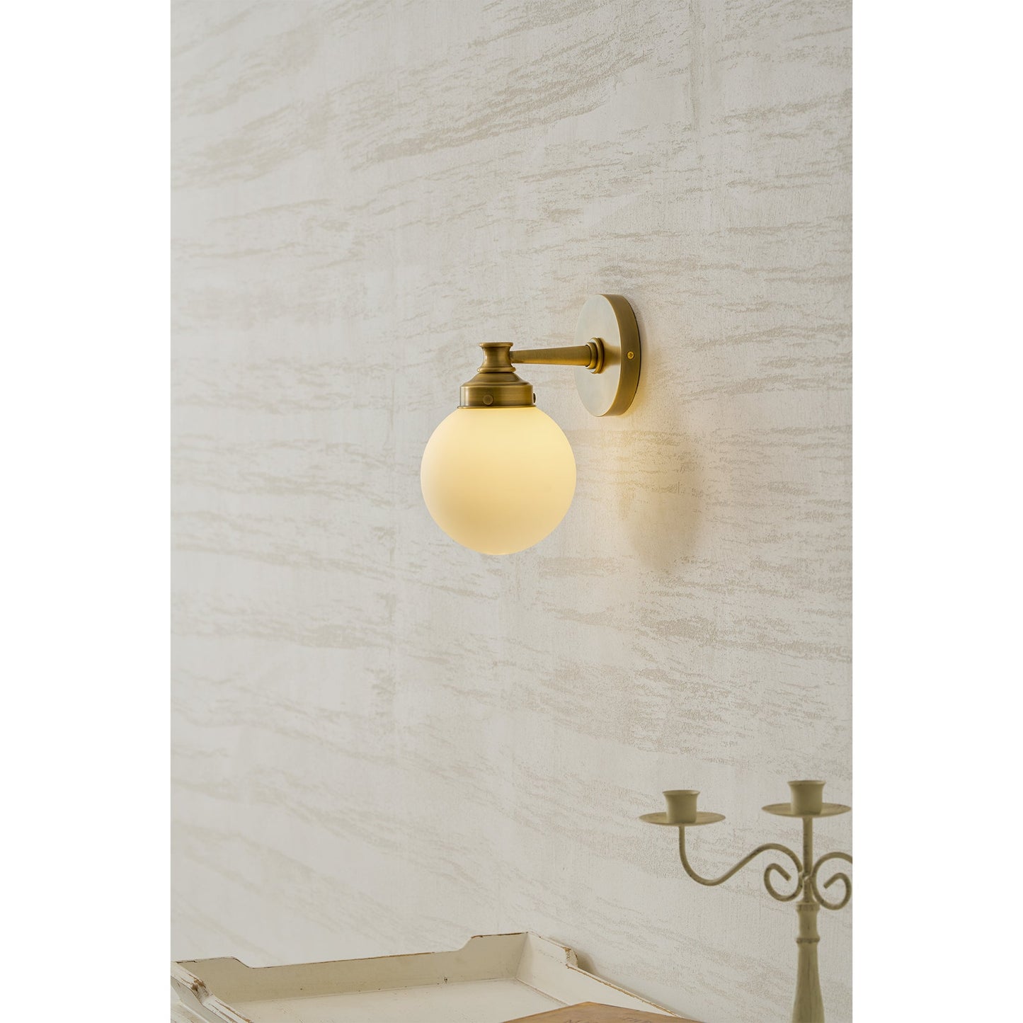 Quinara Glass Ball Wall Sconce