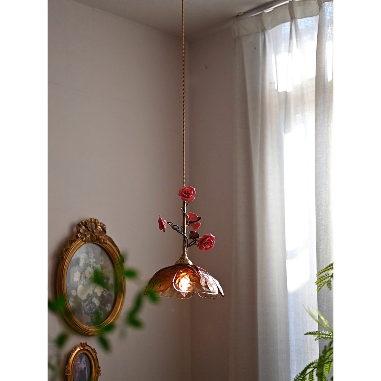 Yarine Glass Rose Pendant Lamp