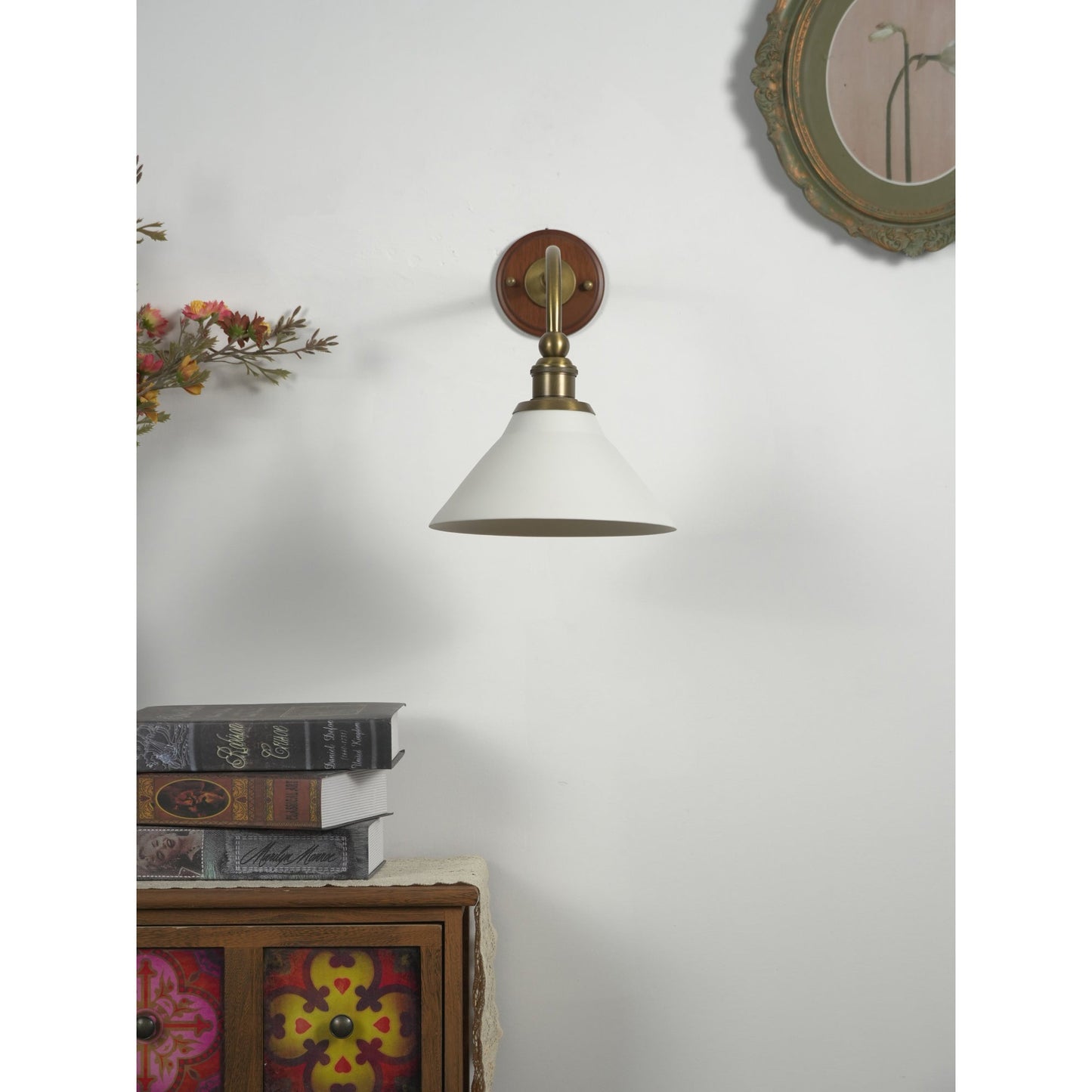 Yarine Ceramic Wall Lamp