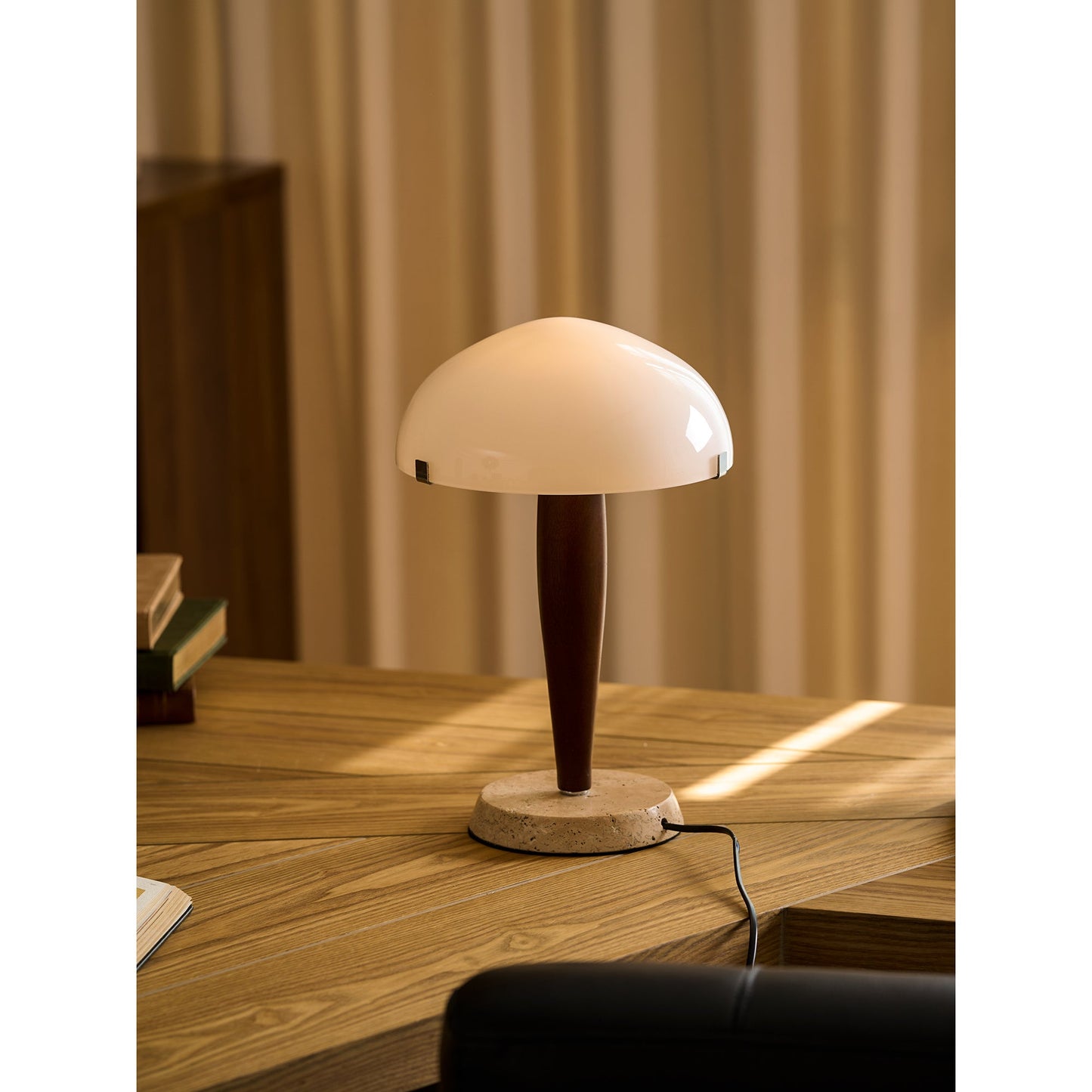 Dovara Table Lamp