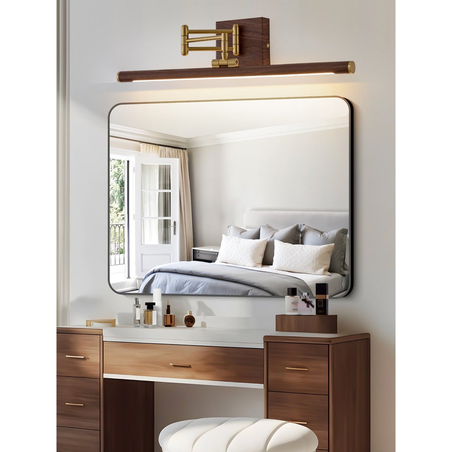 Stave Brass Wall Lamp