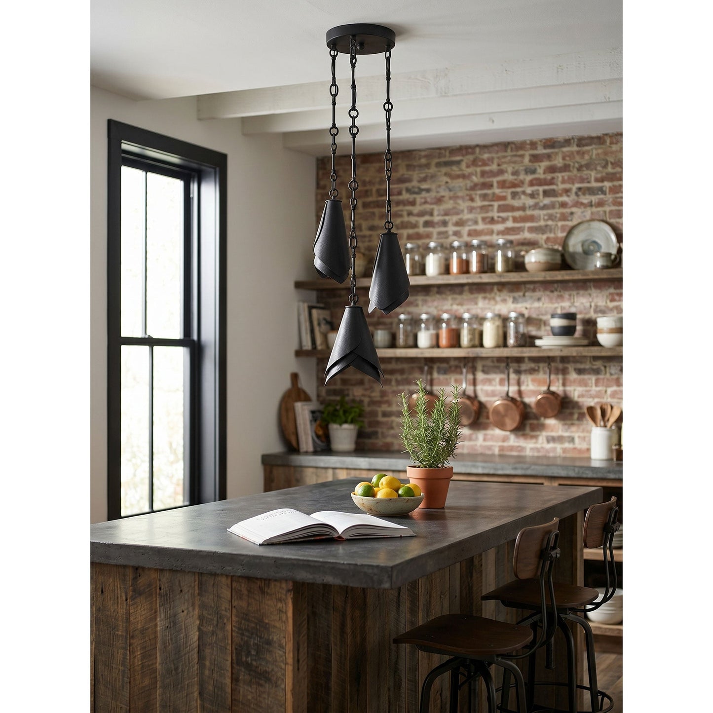 Horse Hoof Piel Pendant Lamp