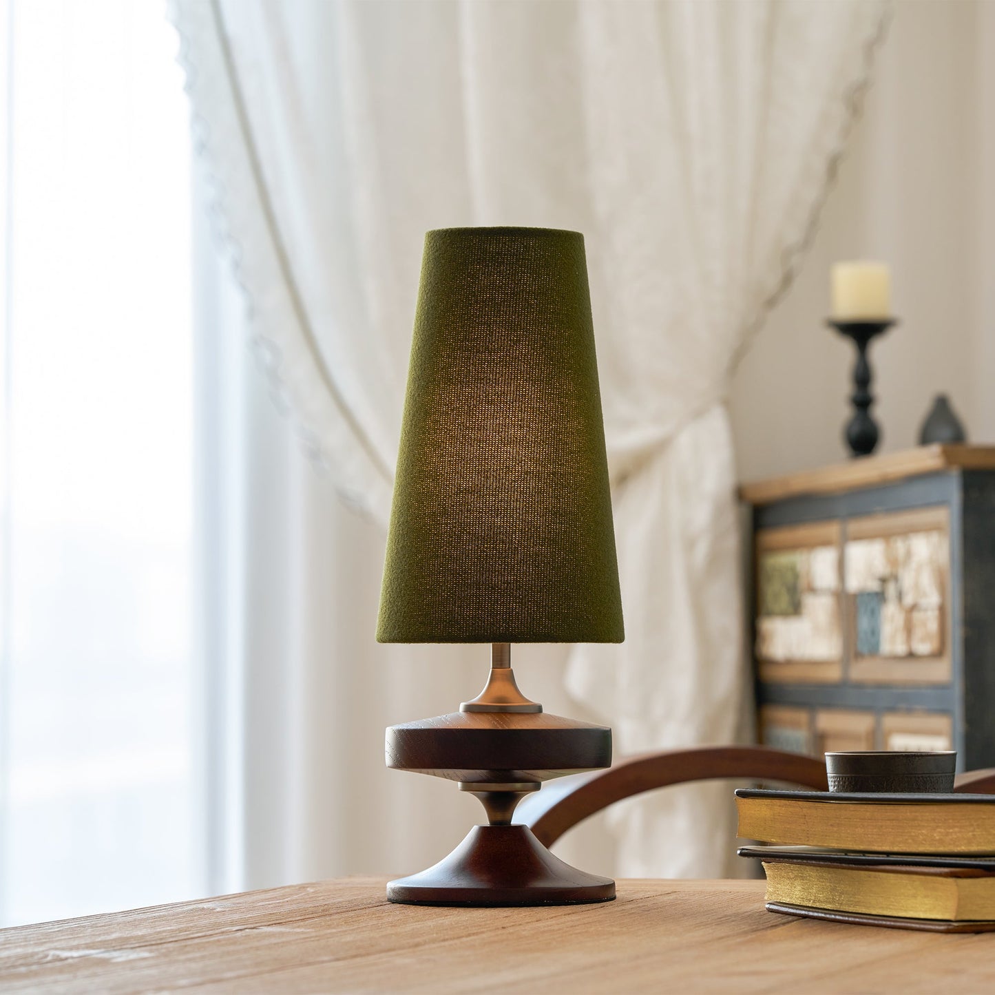 Dorian Rho Table Lamp
