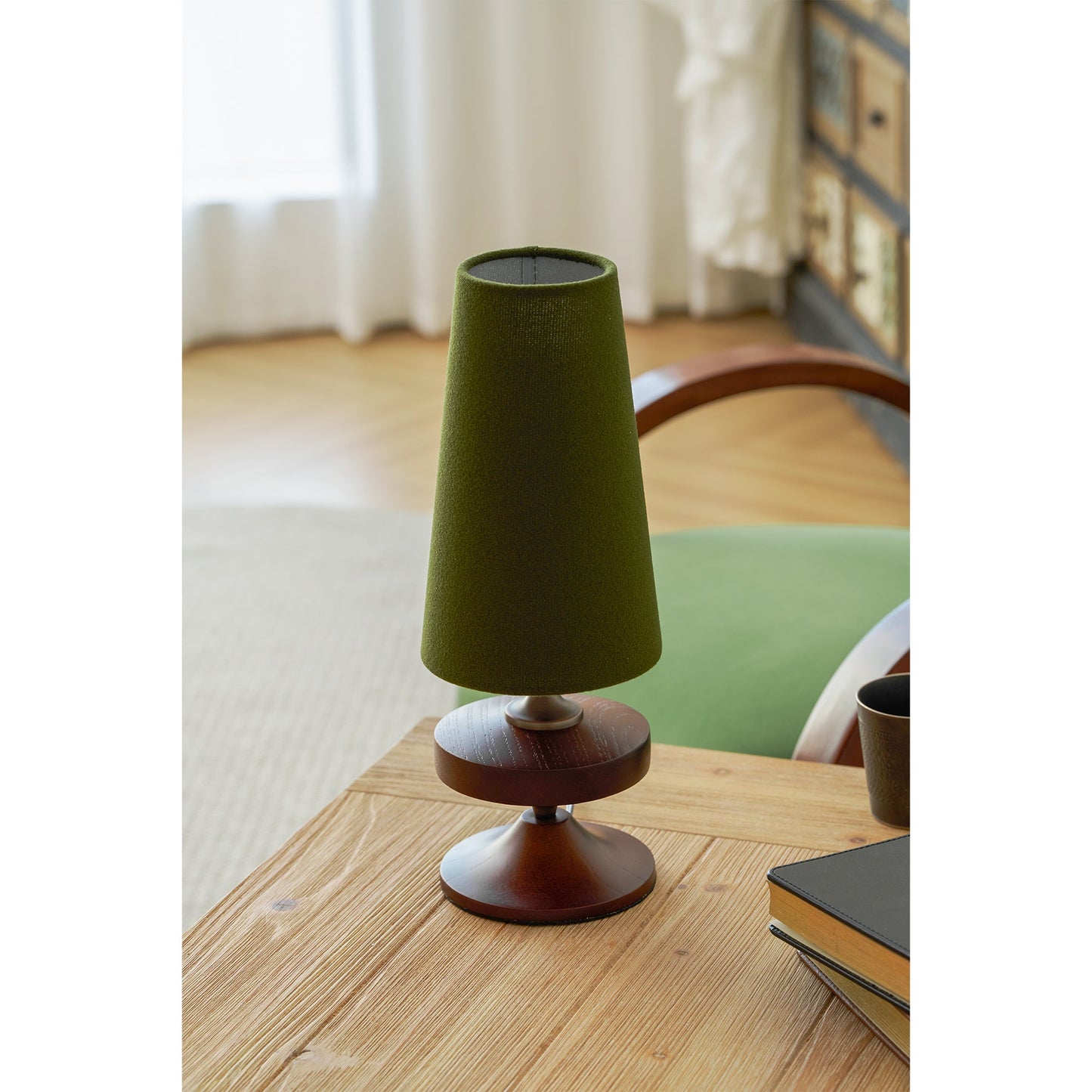Dorian Rho Table Lamp