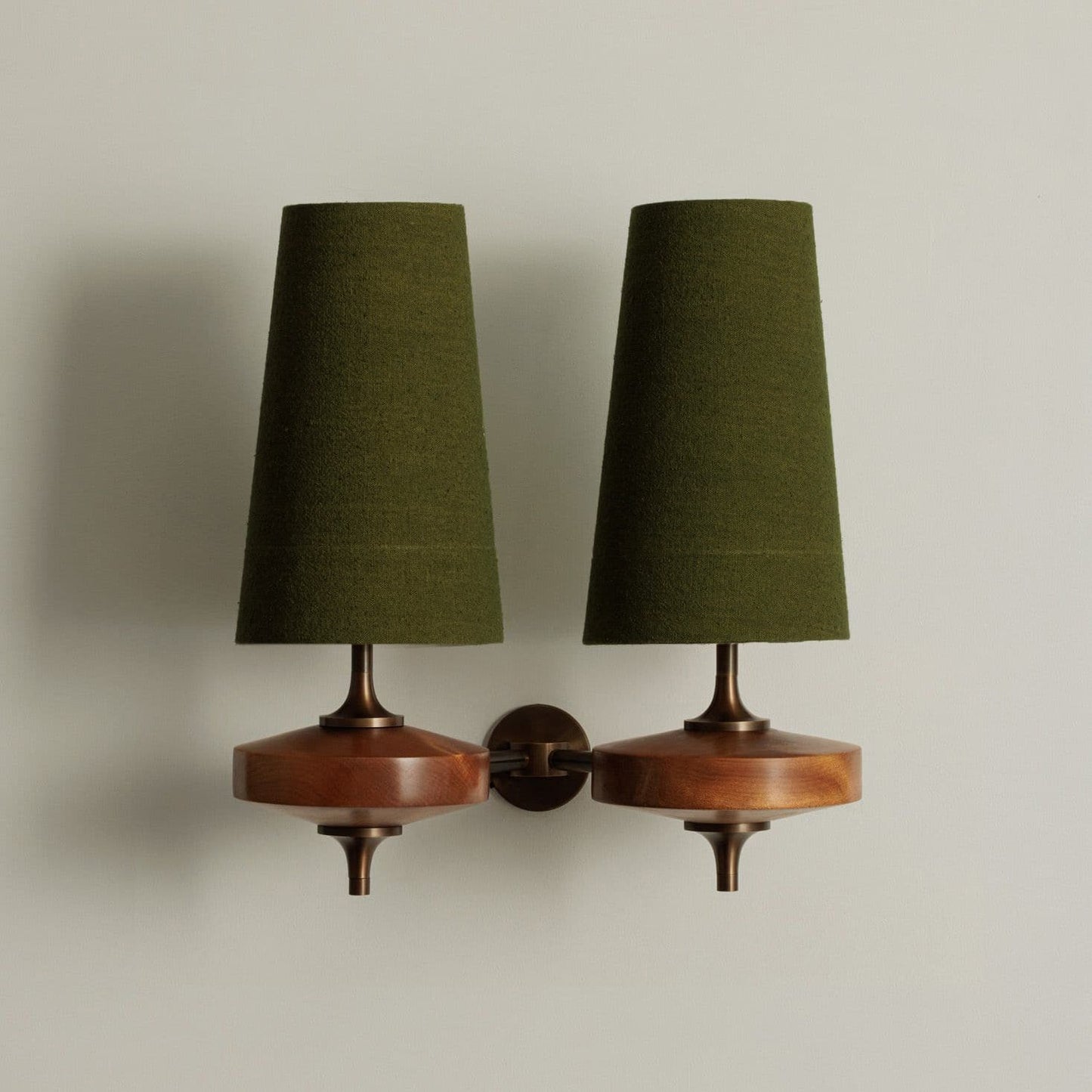 Hour Rho Wall Lamp