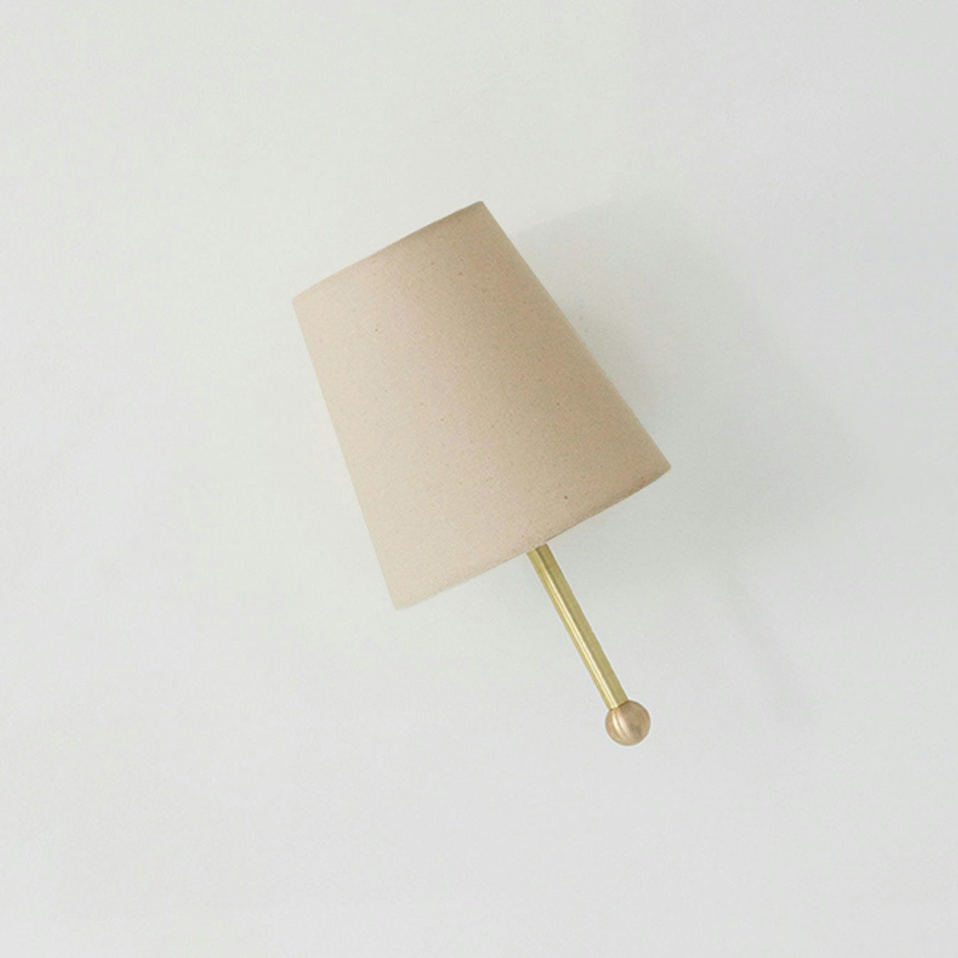 Norora Wall Lamp