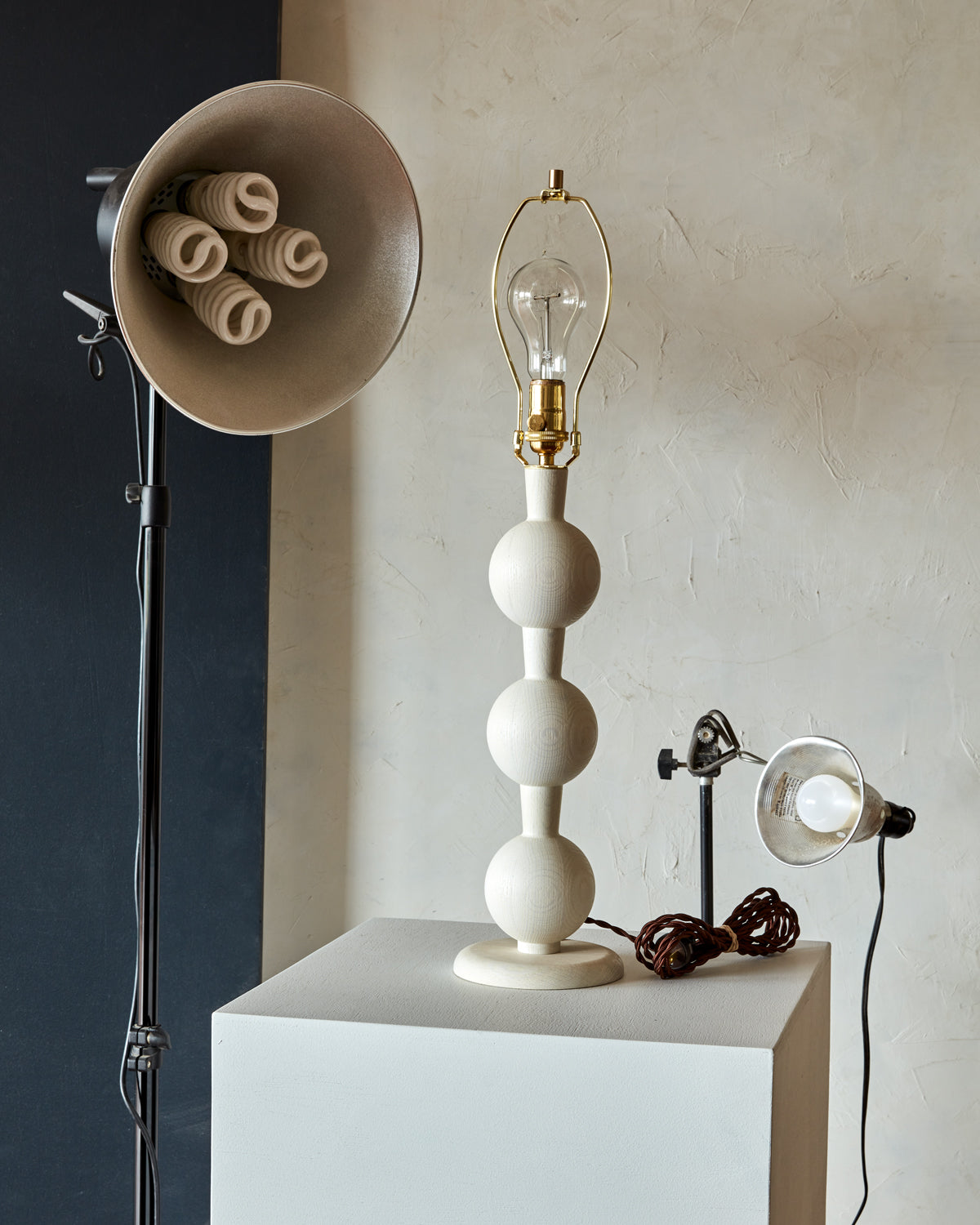 Spica Barbell Table Lamp