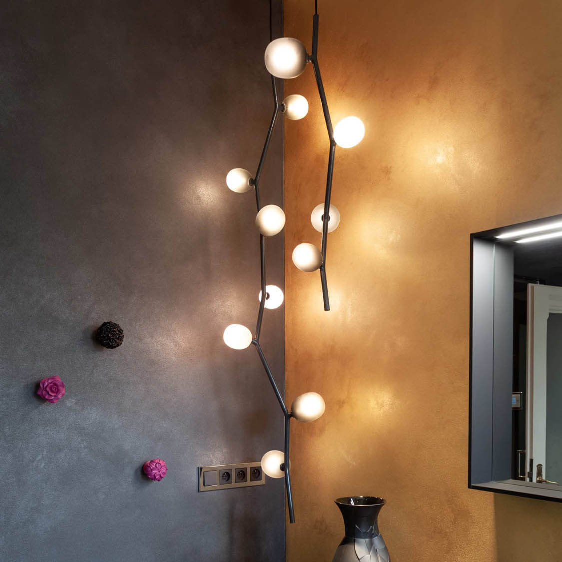 Kalmia Vertical Pendant Lamp