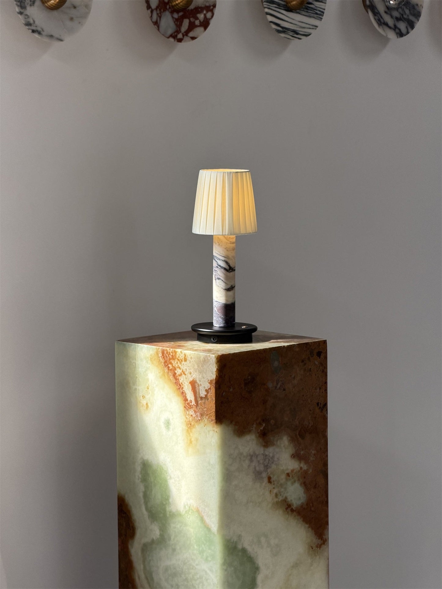 Velia Table Lamp (Built-in Battery)
