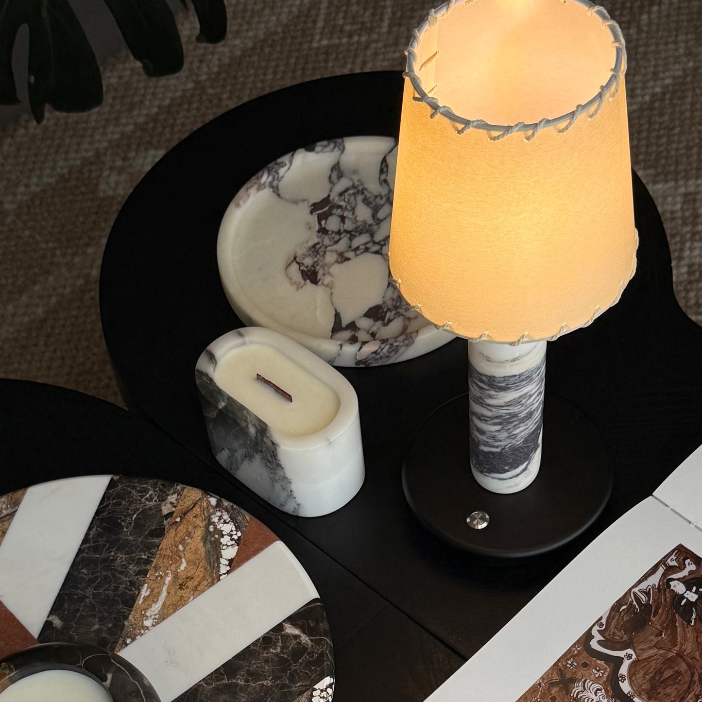 Velia Table Lamp (Built-in Battery)