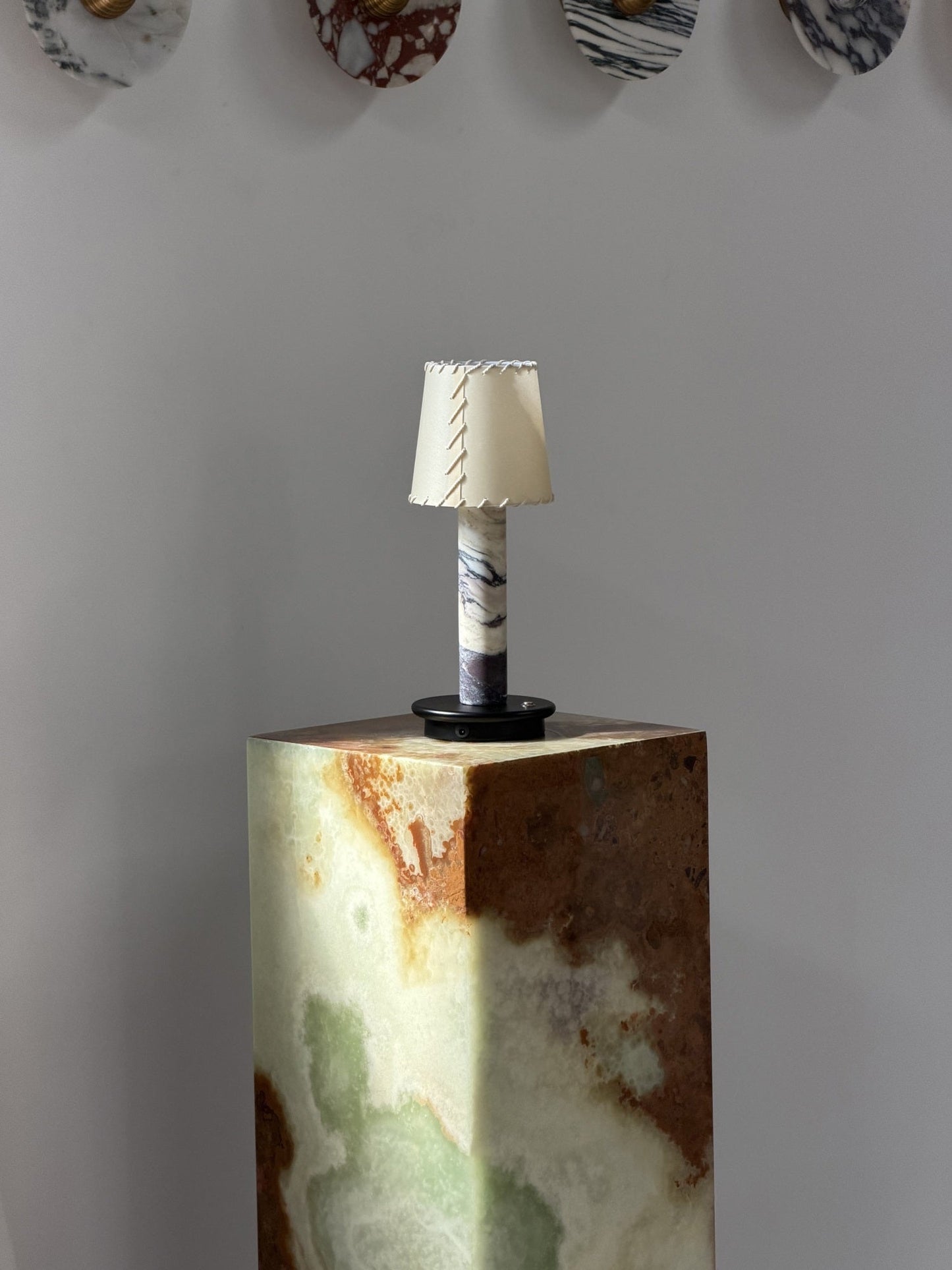 Velia Table Lamp (Built-in Battery)