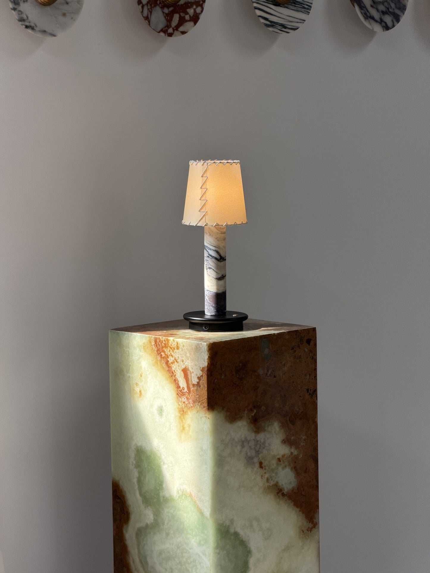 Velia Table Lamp (Built-in Battery)