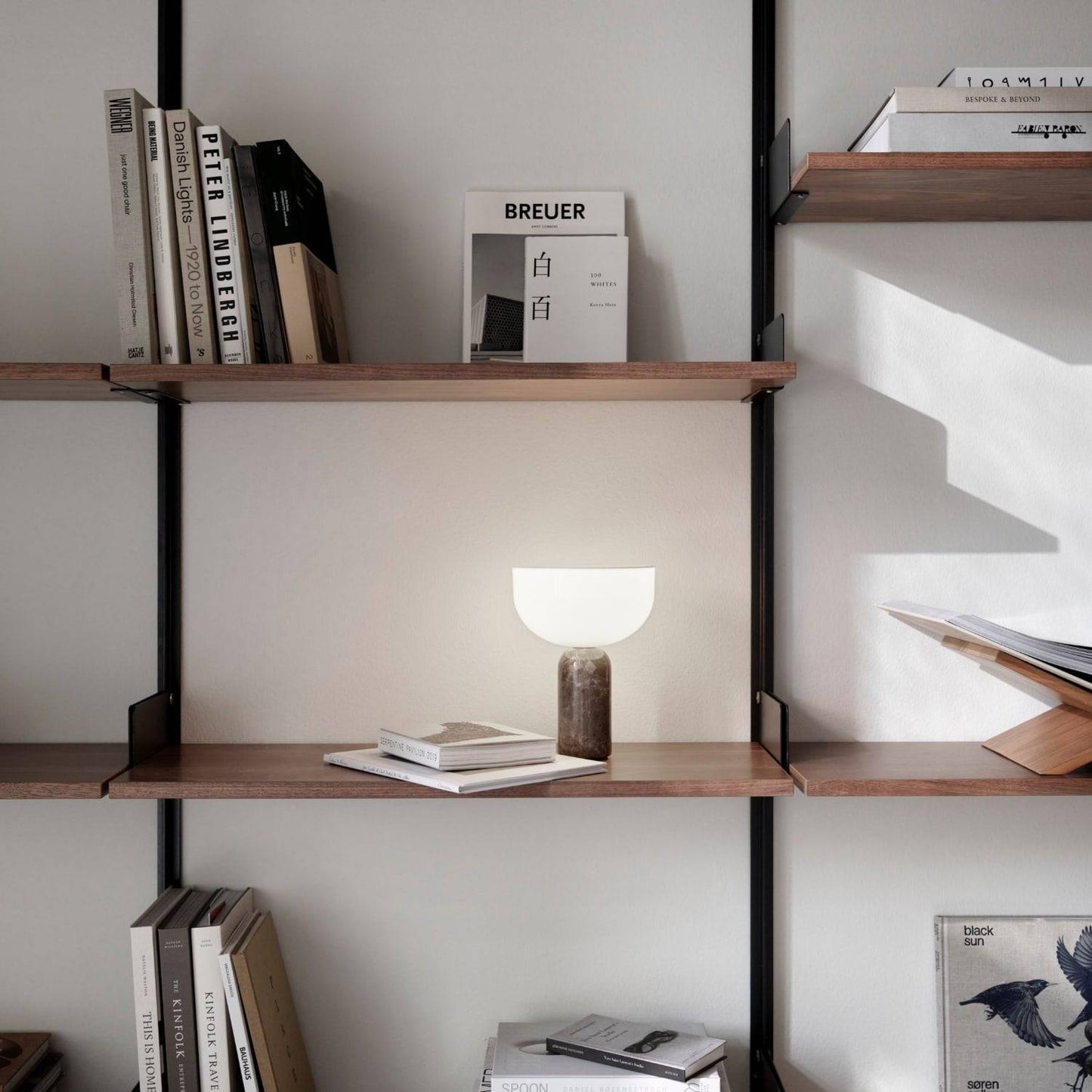 Vesis Table Lamp (built-in battery)